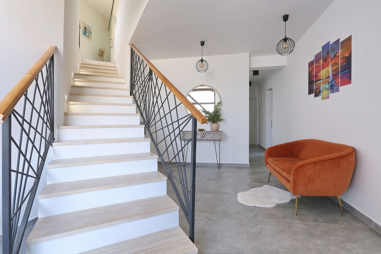 Three bedroom house with terrace and sea view Debeljak, Zadar  K