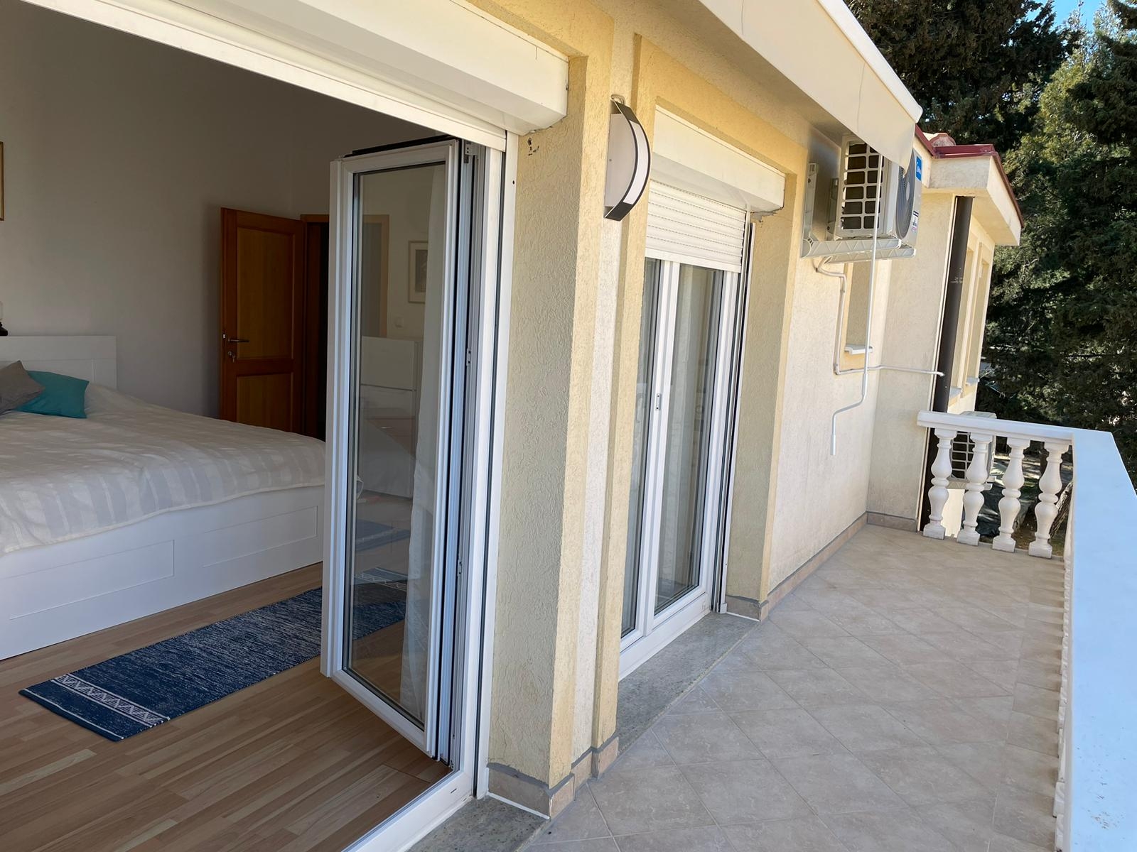 Three bedroom apartment near beach Sušica, Ugljan  A-a