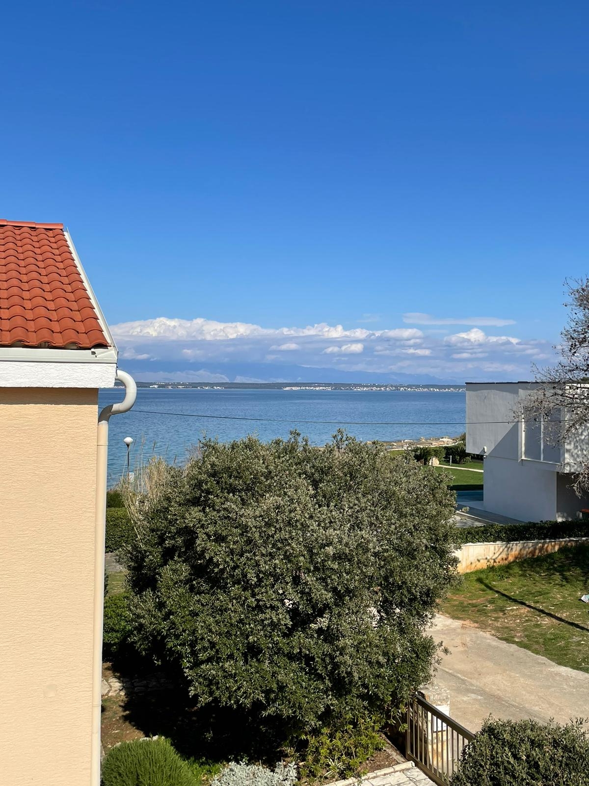 Three bedroom apartment near beach Sušica, Ugljan  A-a