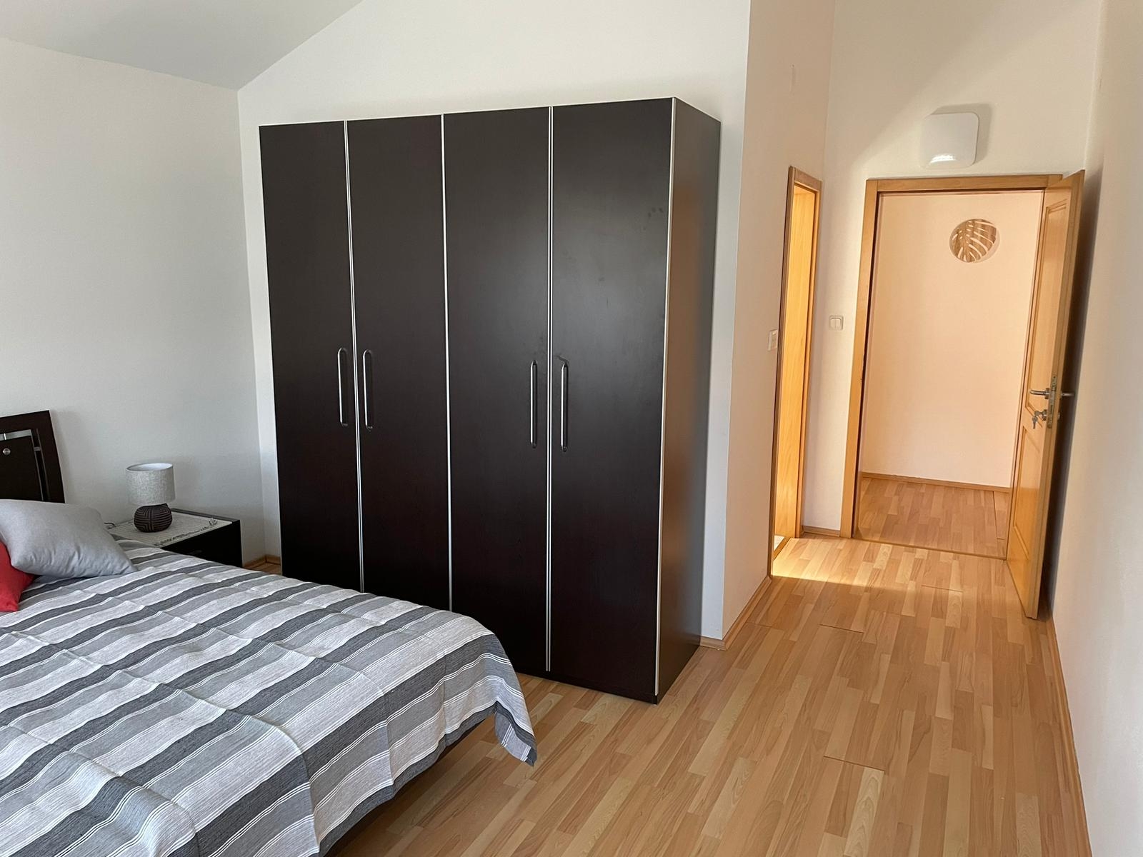 Three bedroom apartment near beach Sušica, Ugljan  A-a