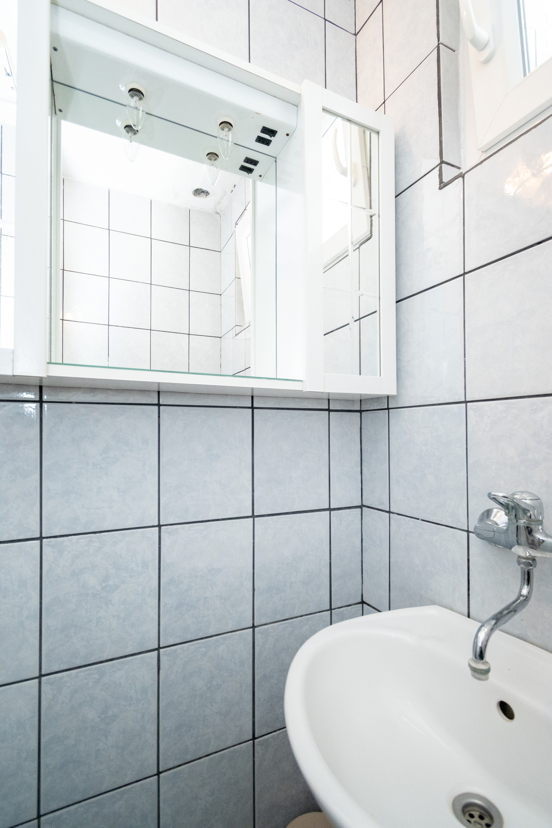 Comfortable and spacious apartment near beach Vir  A-a