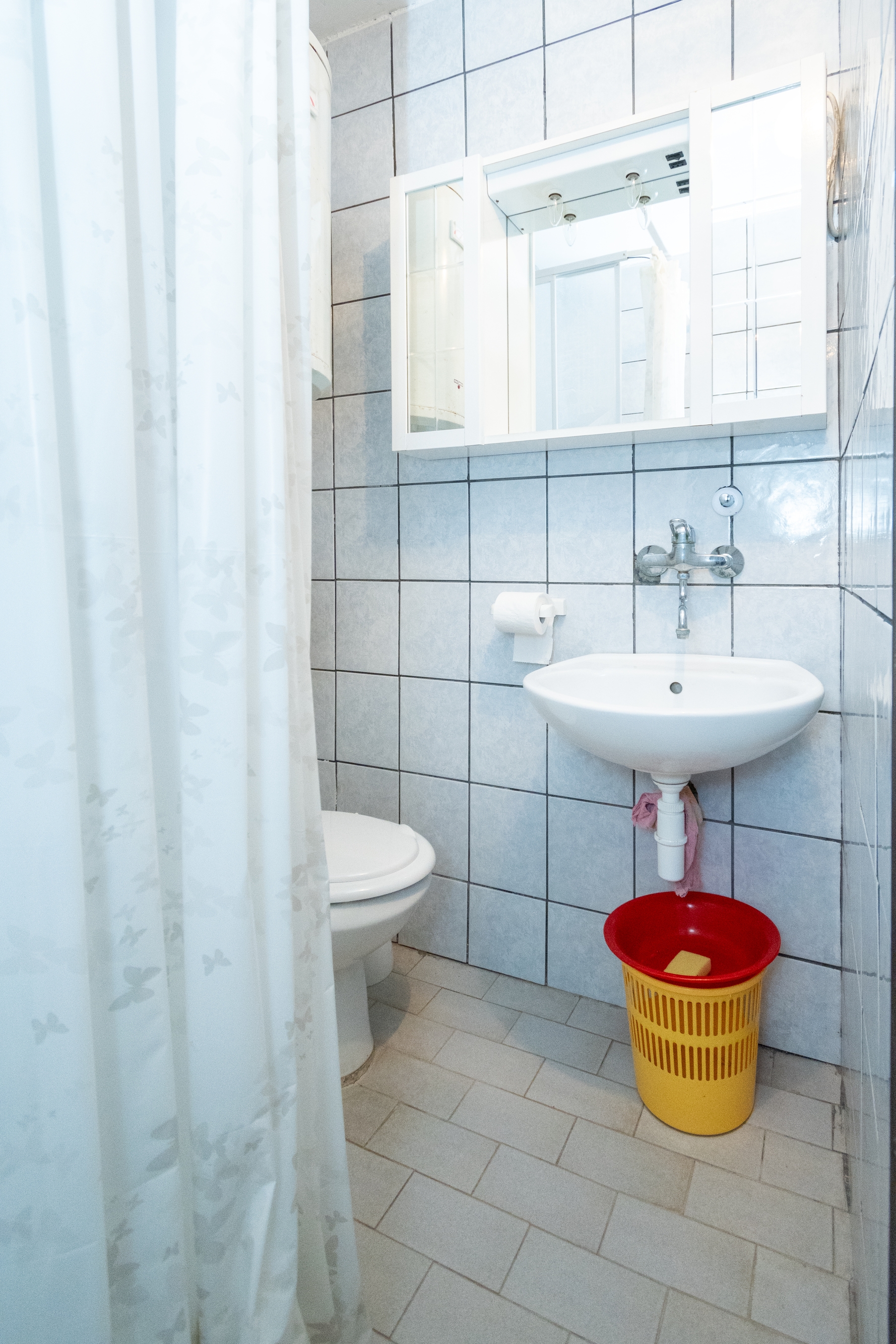 Comfortable and spacious apartment near beach Vir  A-a