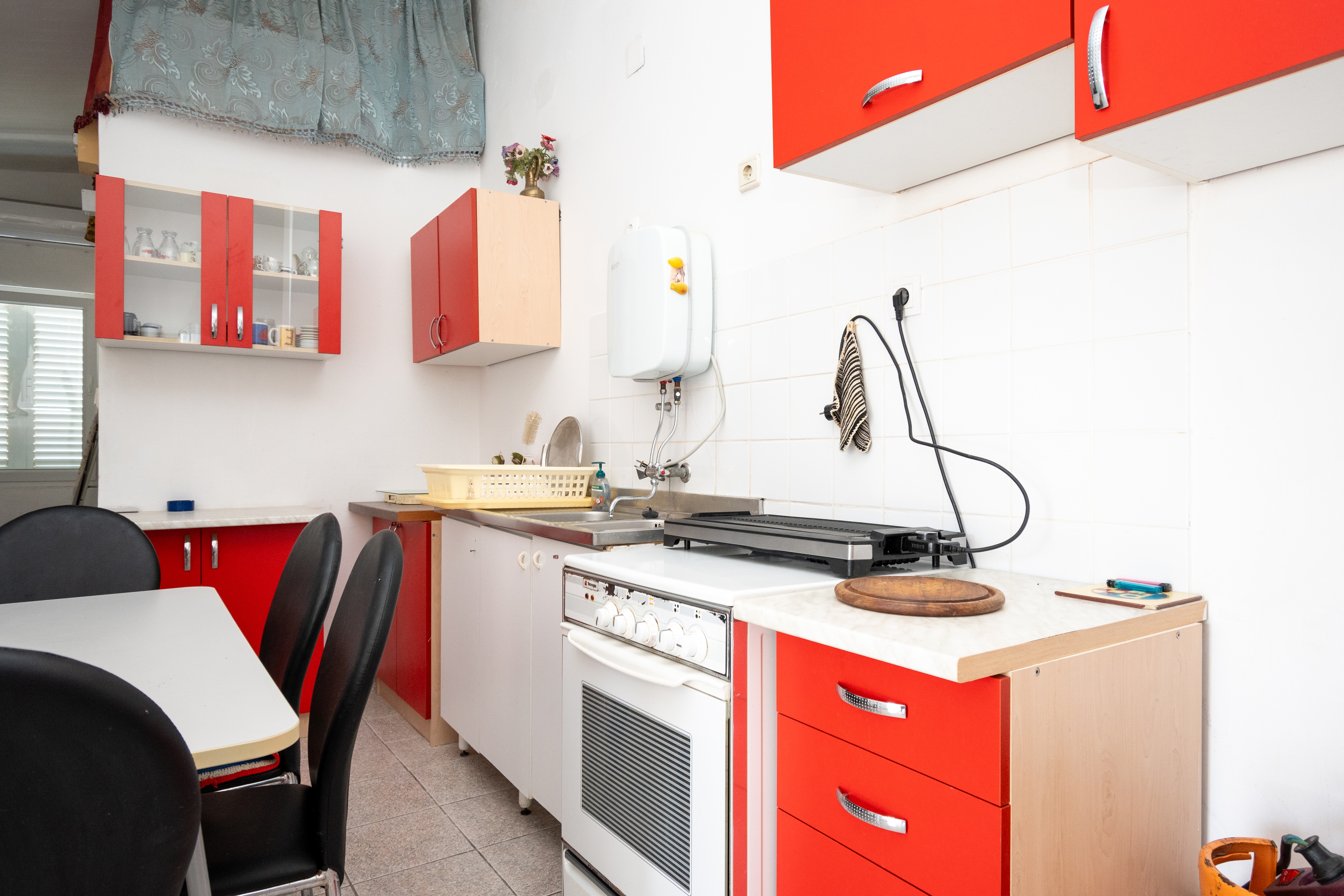 Comfortable and spacious apartment near beach Vir  A-a