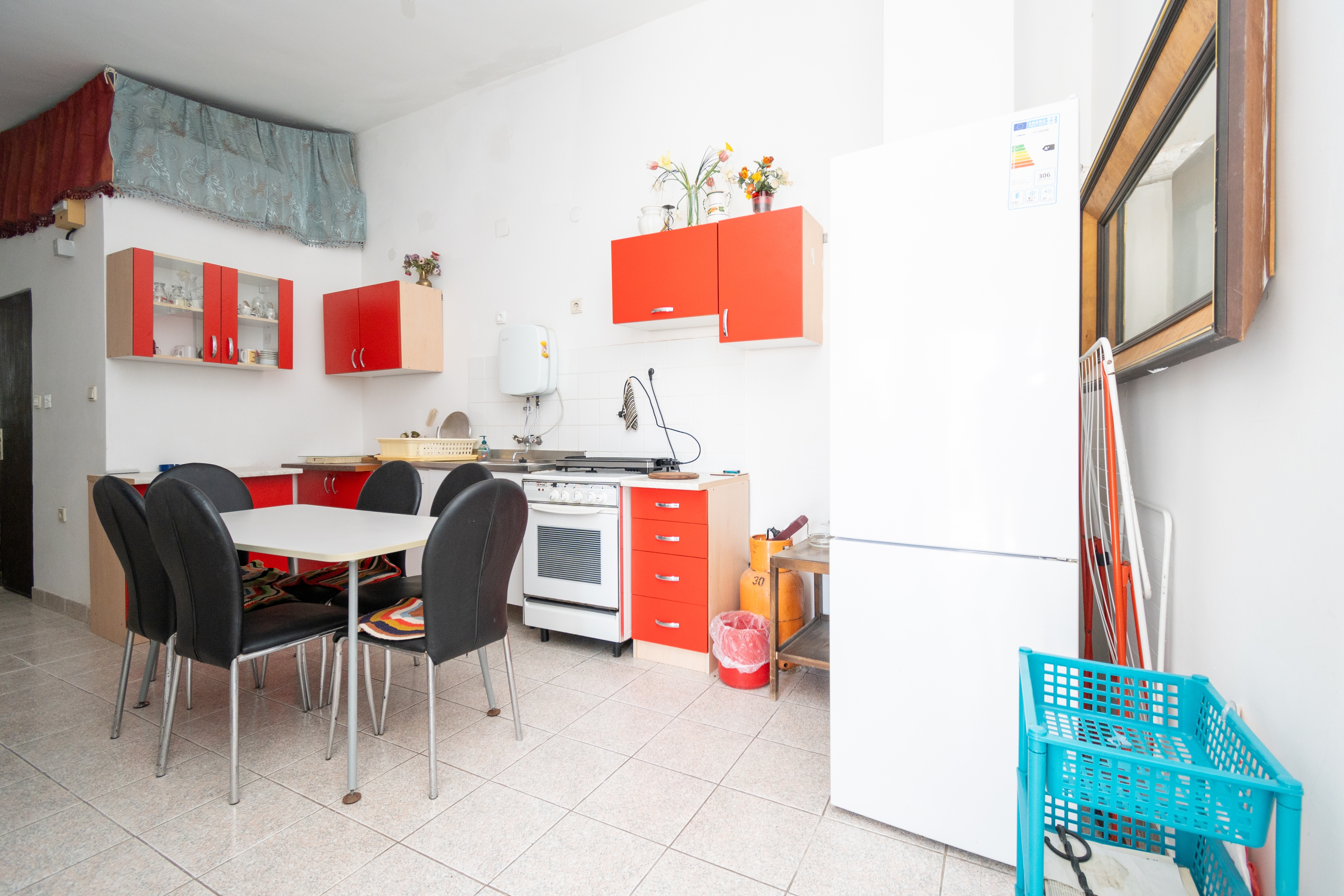 Comfortable and spacious apartment near beach Vir  A-a
