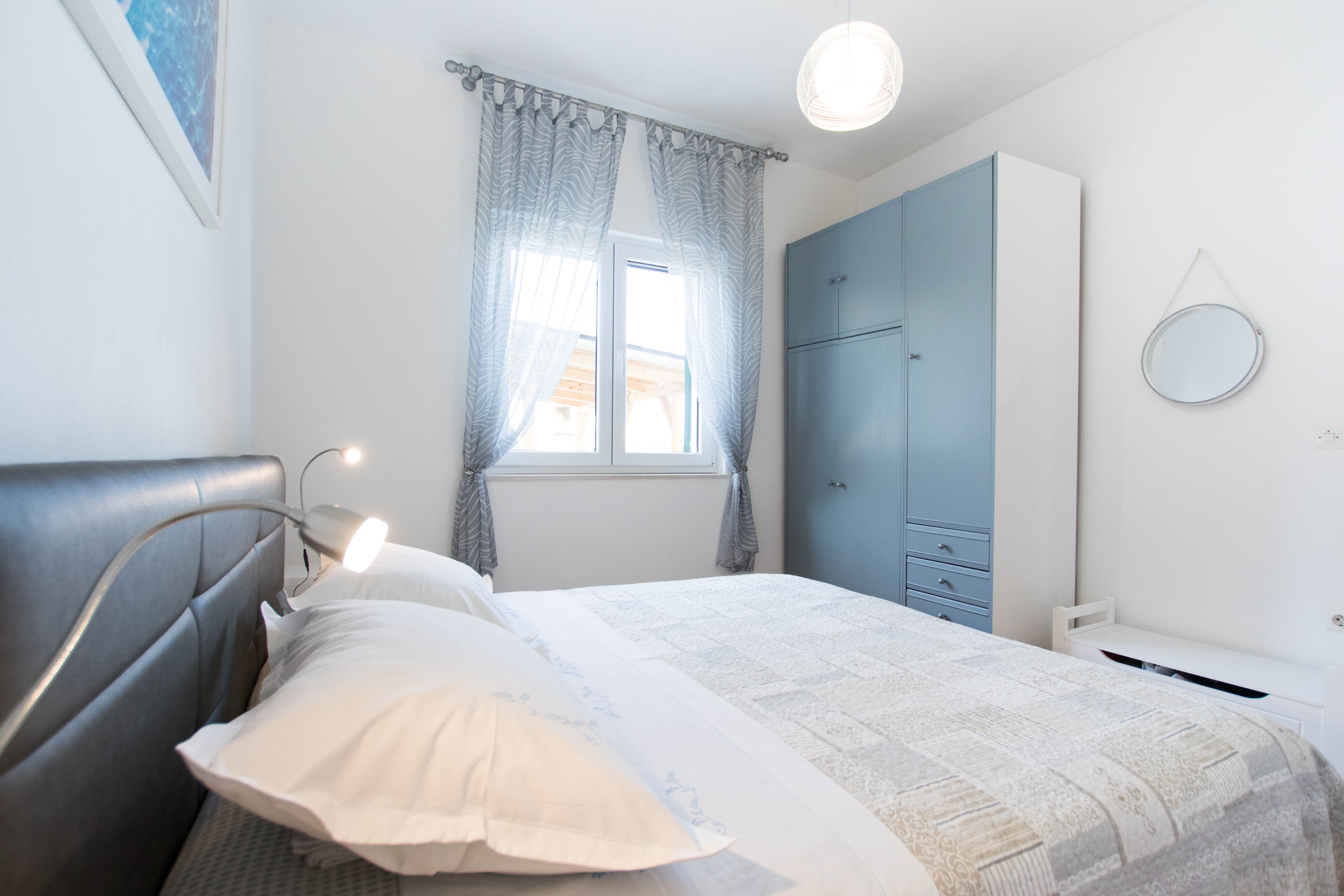 Comfortable and spacious house with terrace and sea view Plano, Trogir  K