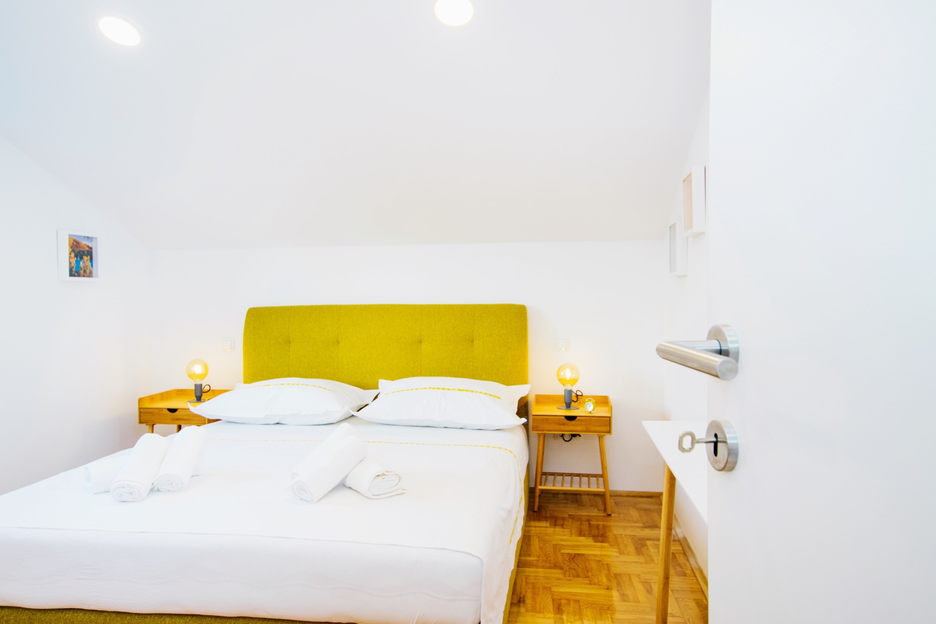 Comfortable and spacious house with terrace and sea view Plano, Trogir  K