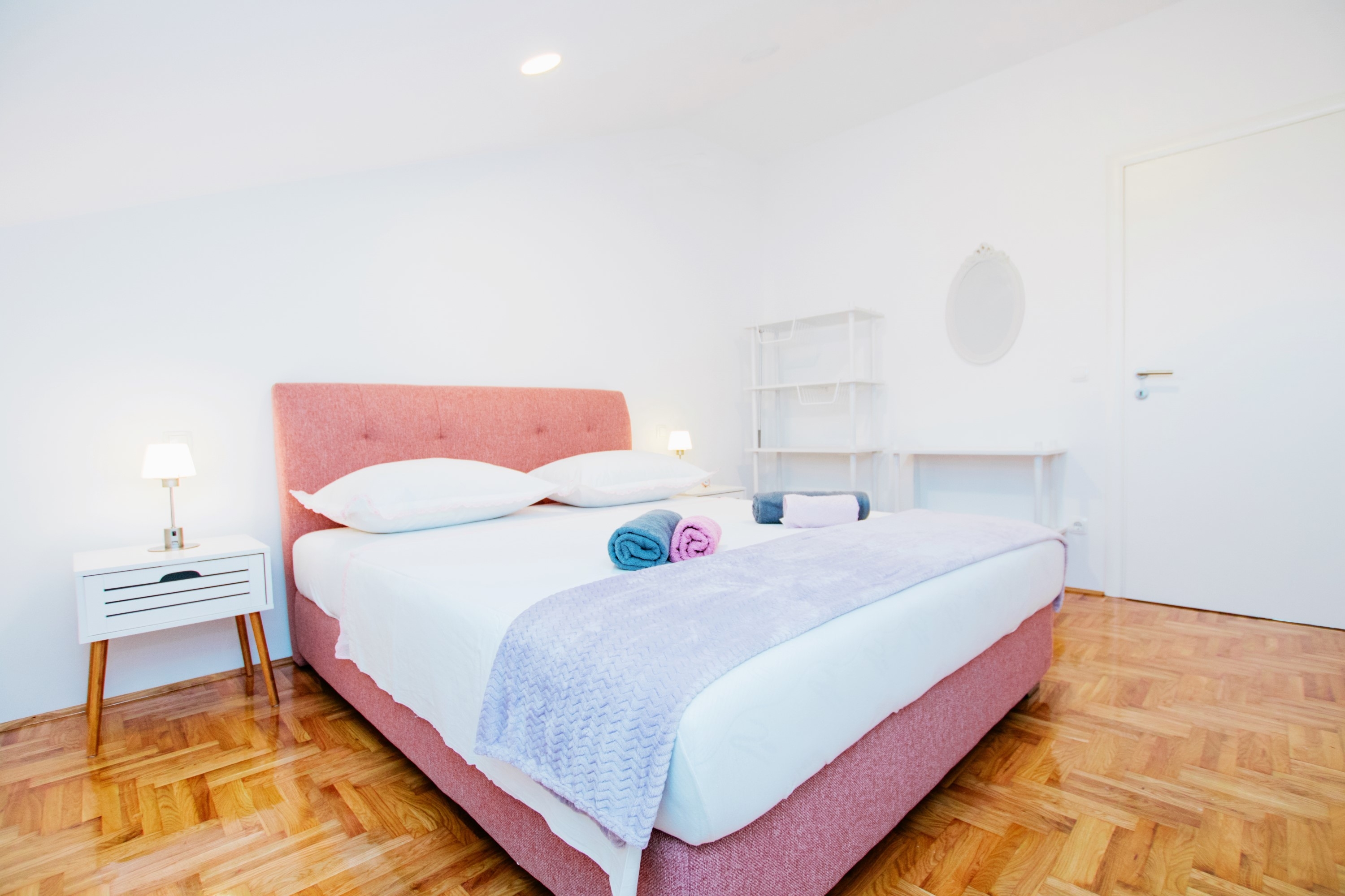 Comfortable and spacious house with terrace and sea view Plano, Trogir  K