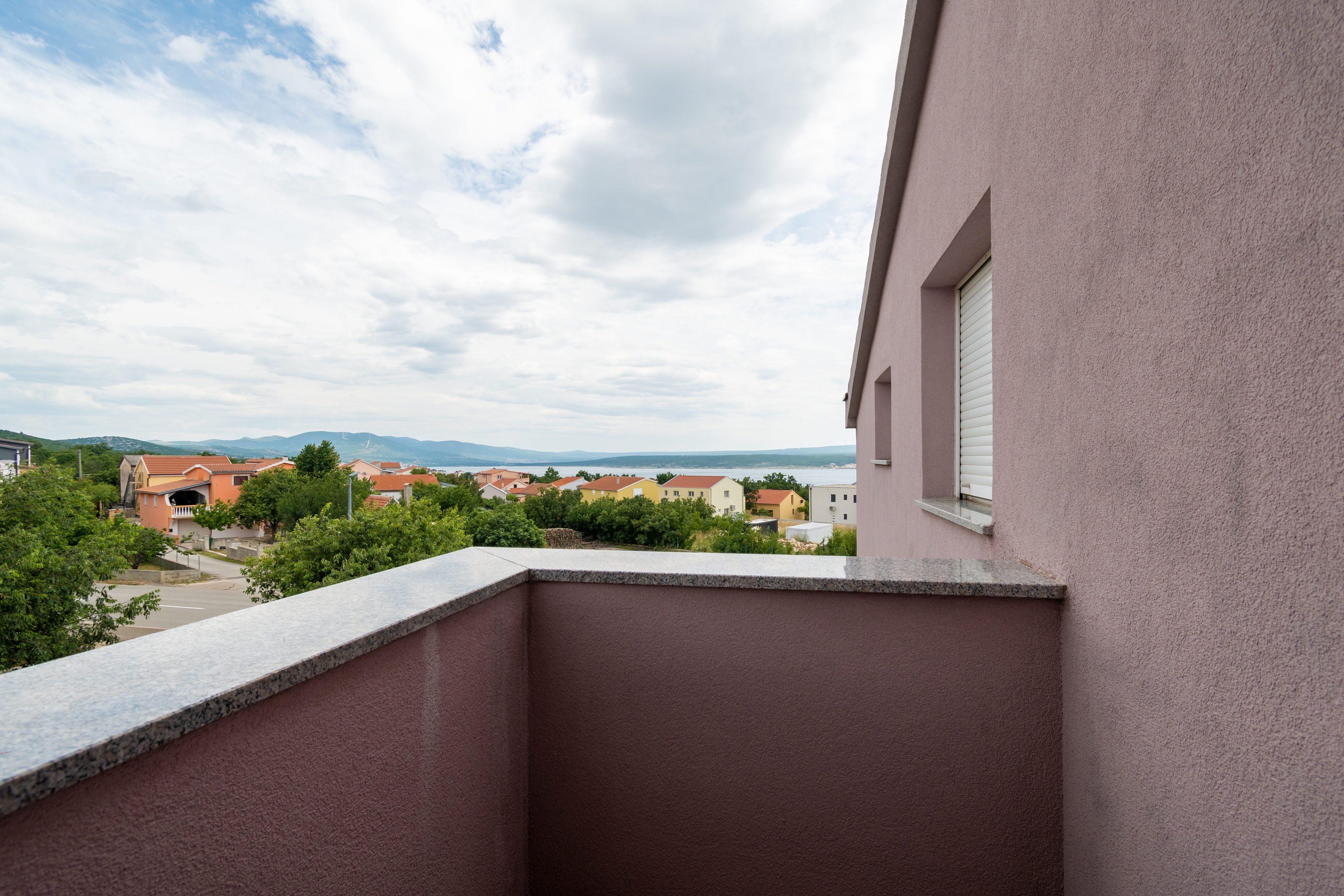 Three bedroom apartment with terrace and sea view Maslenica, Novigrad  A-a