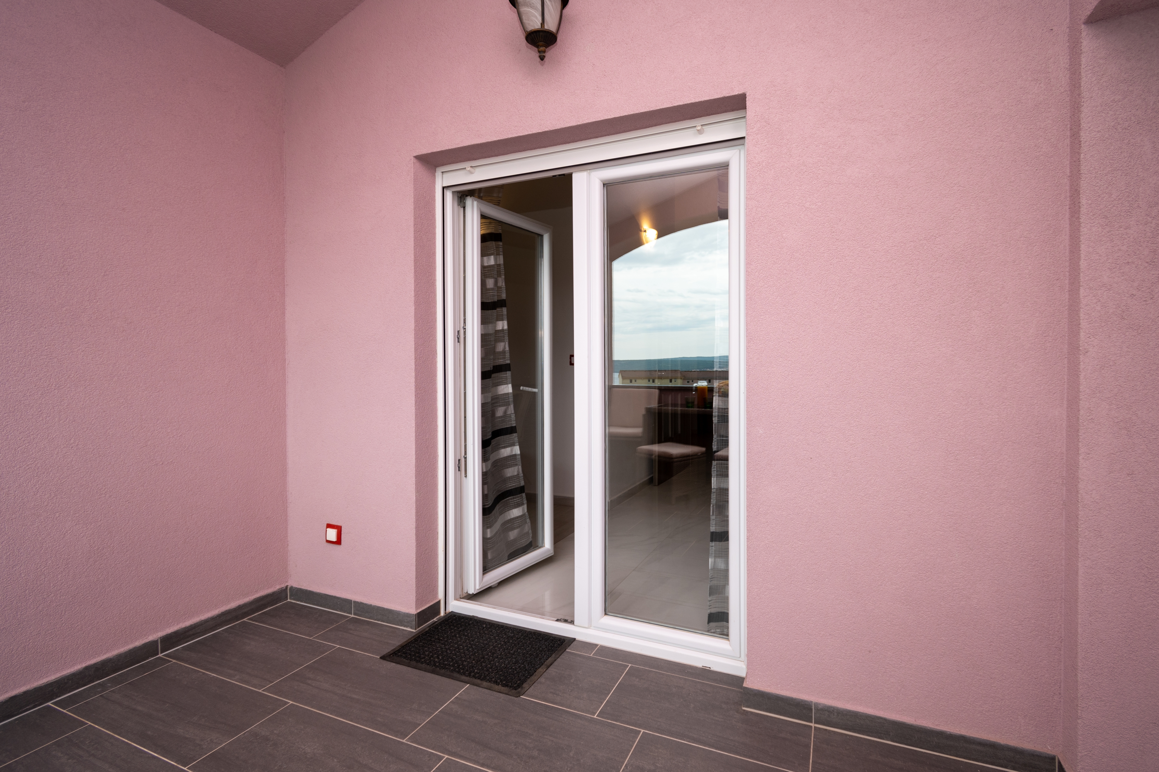 Three bedroom apartment with terrace and sea view Maslenica, Novigrad  A-a