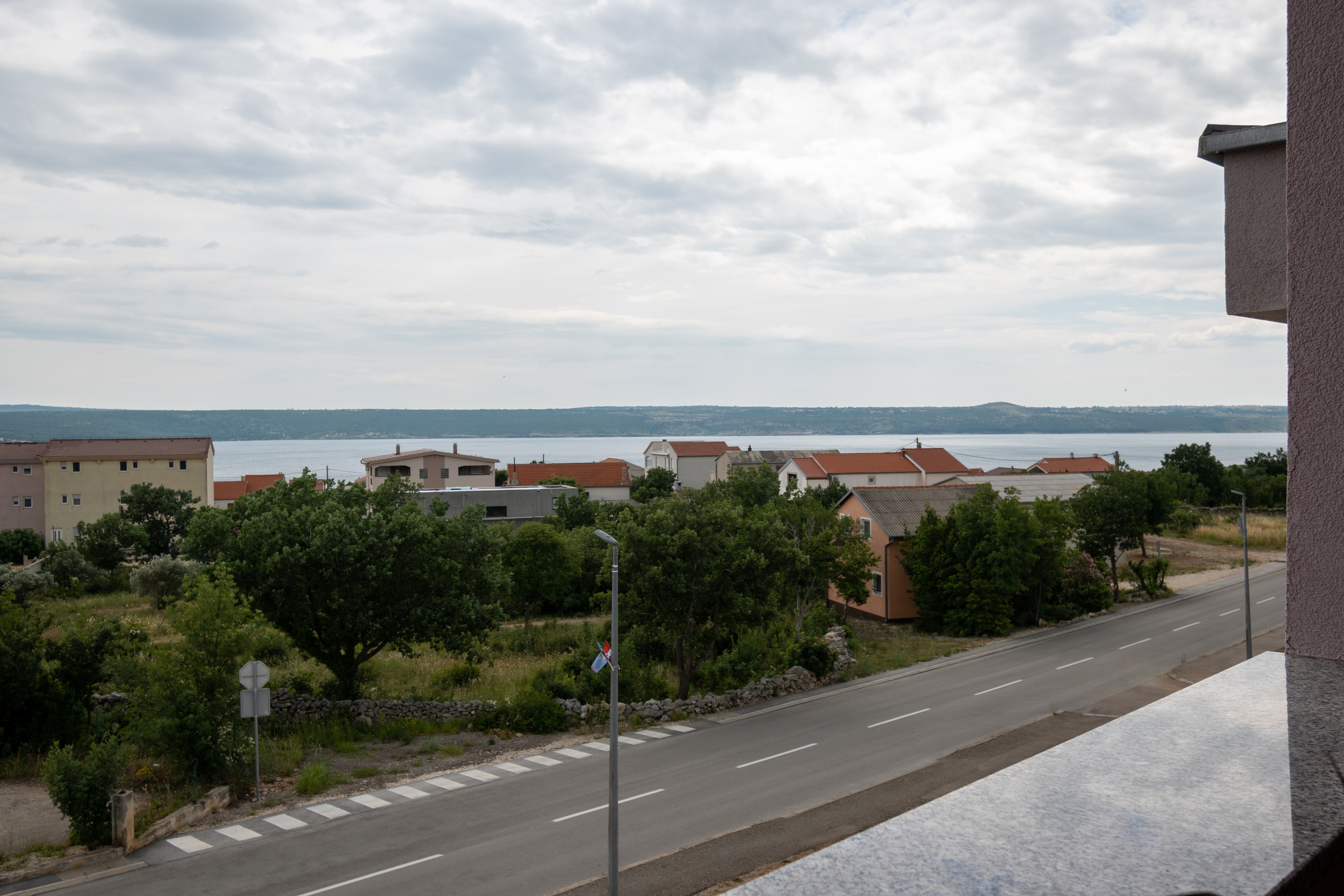 Three bedroom apartment with terrace and sea view Maslenica, Novigrad  A-a