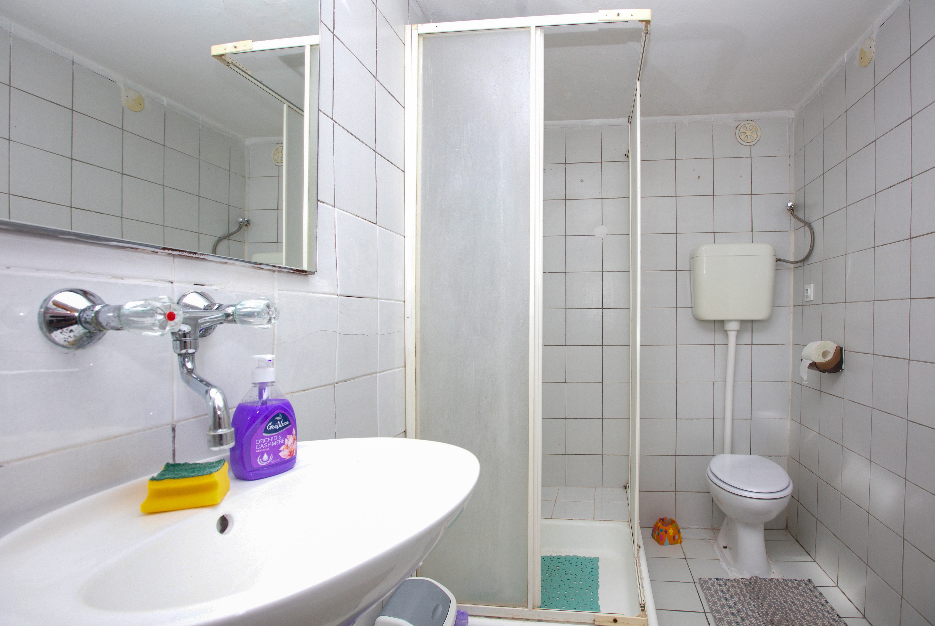 Three bedroom apartment with balcony Tisno, Murter  A-a
