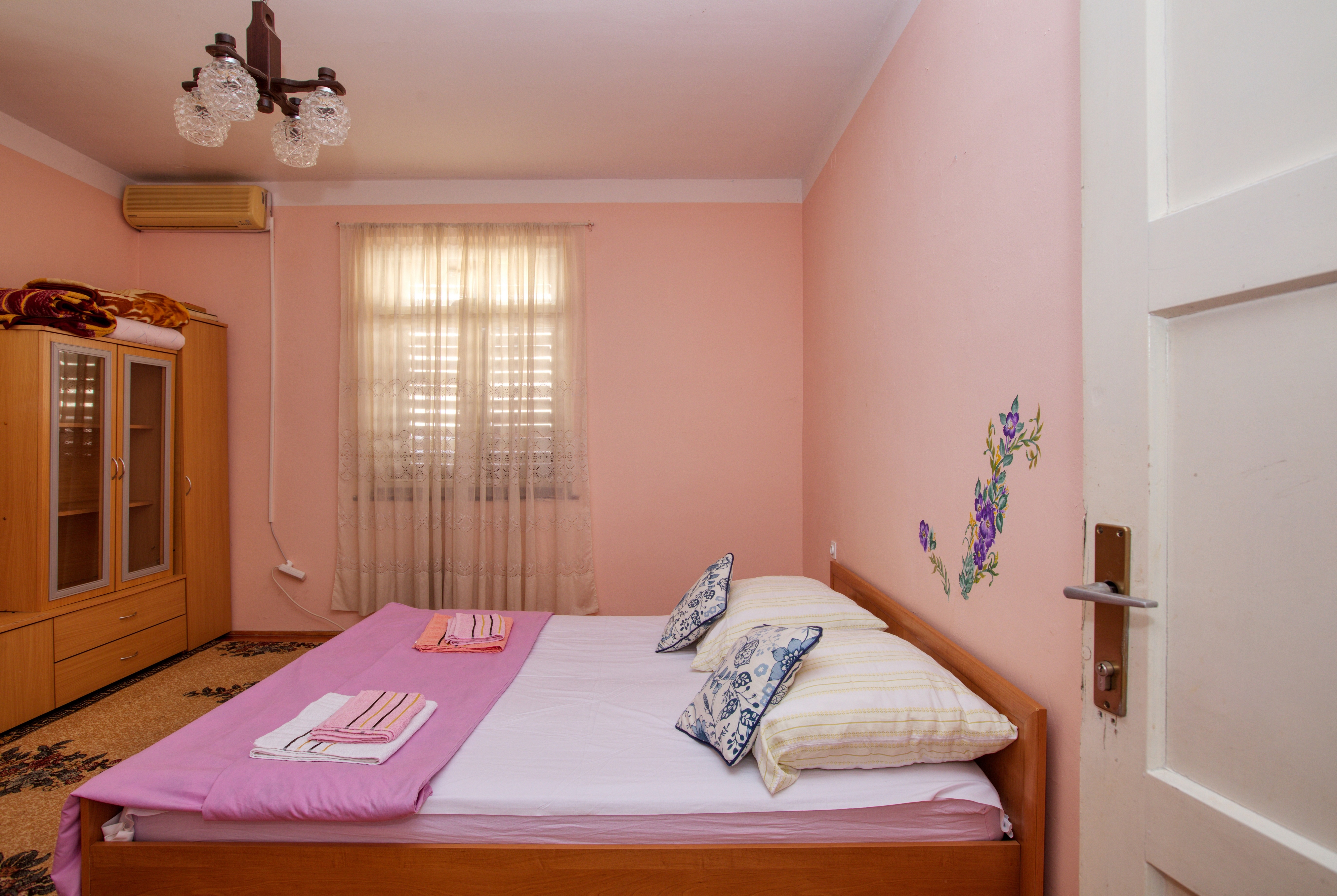 Three bedroom apartment with balcony Tisno, Murter  A-a