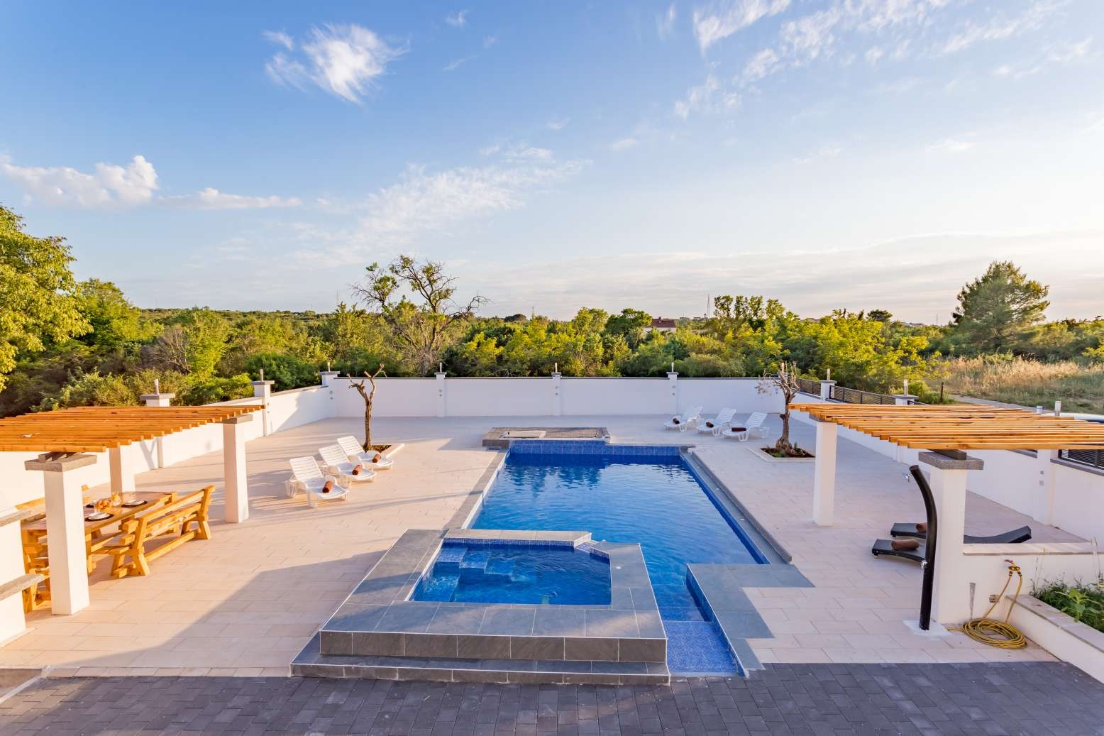 Comfortable and spacious house with terrace Zadar  K