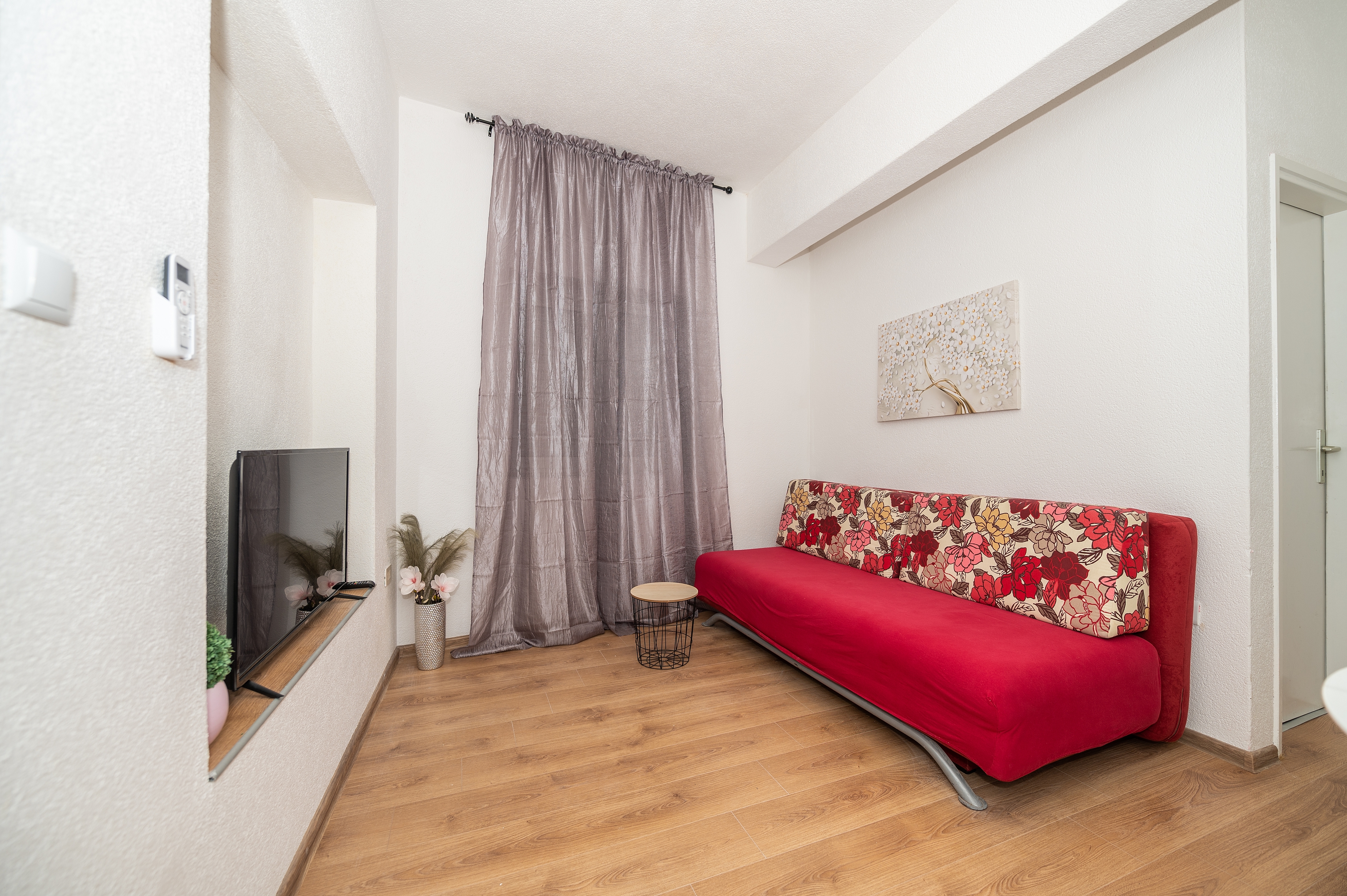 One bedroom apartment with air-conditioning Makarska (A-21425-b)