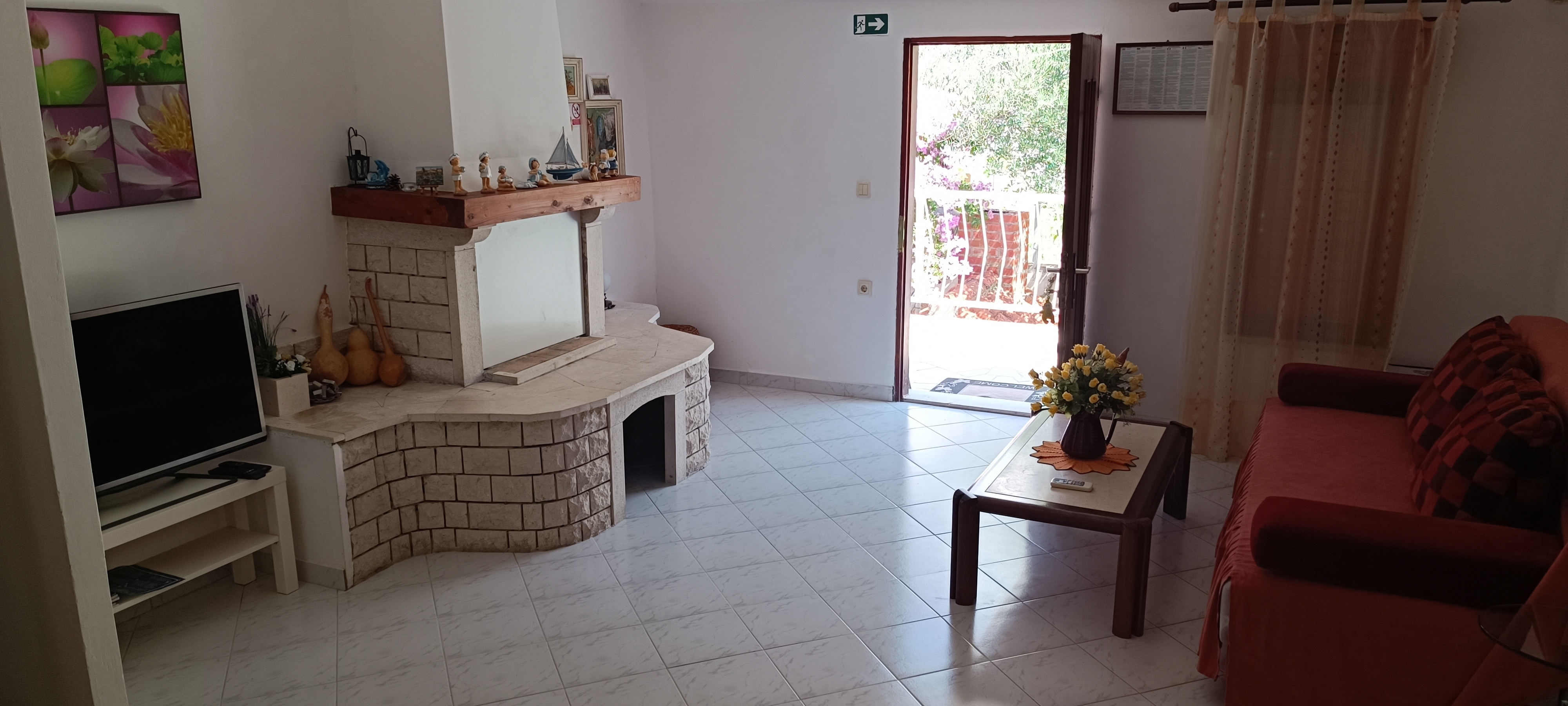 Two bedroom apartment with terrace and sea view Sutivan (Brač) (A-21426-a) Two bedroom apartment with terrace and sea view Sutivan (Brač) (A-21426-a)