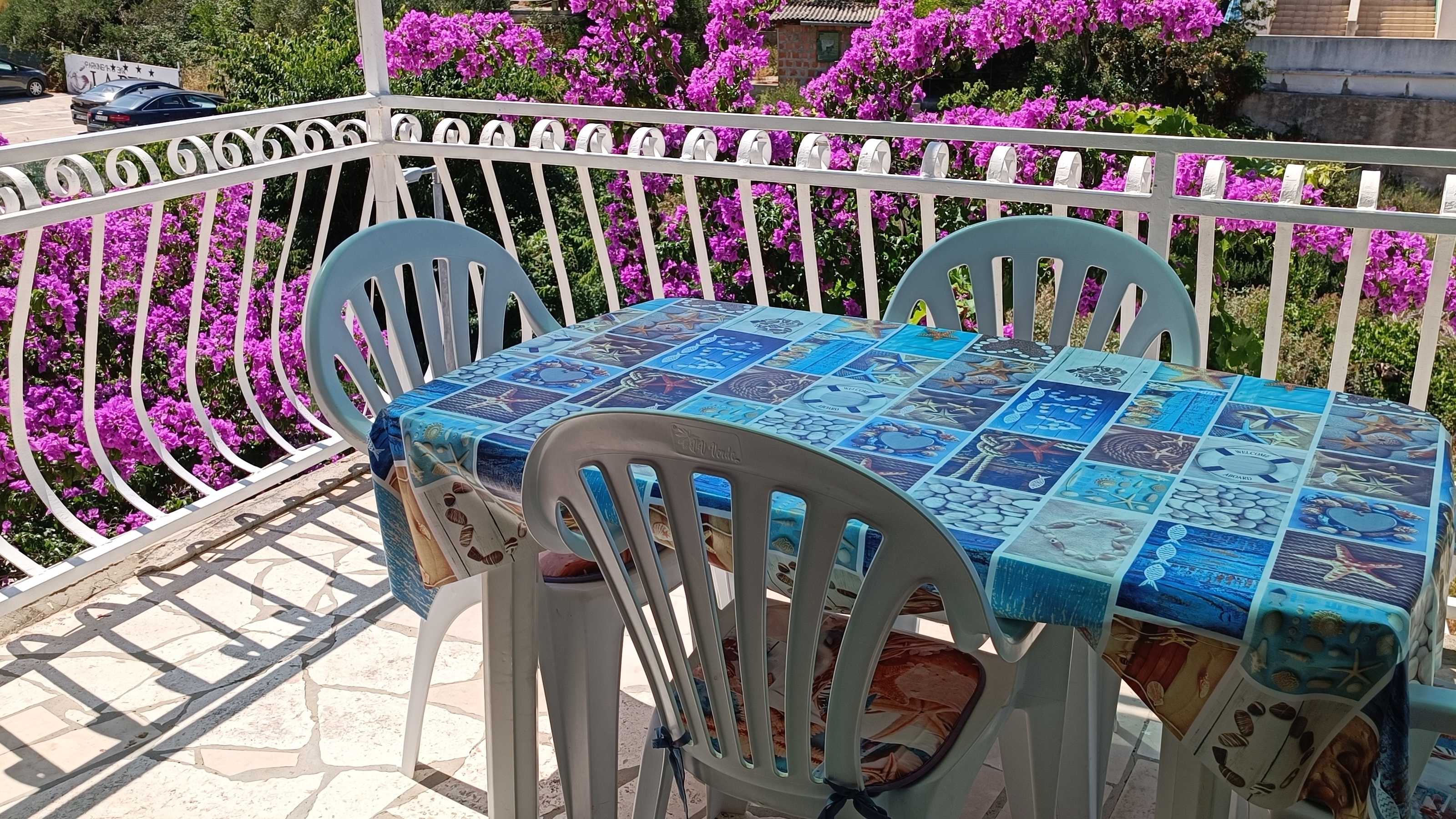 Two bedroom apartment with terrace and sea view Sutivan, Brač (A-21426-a)