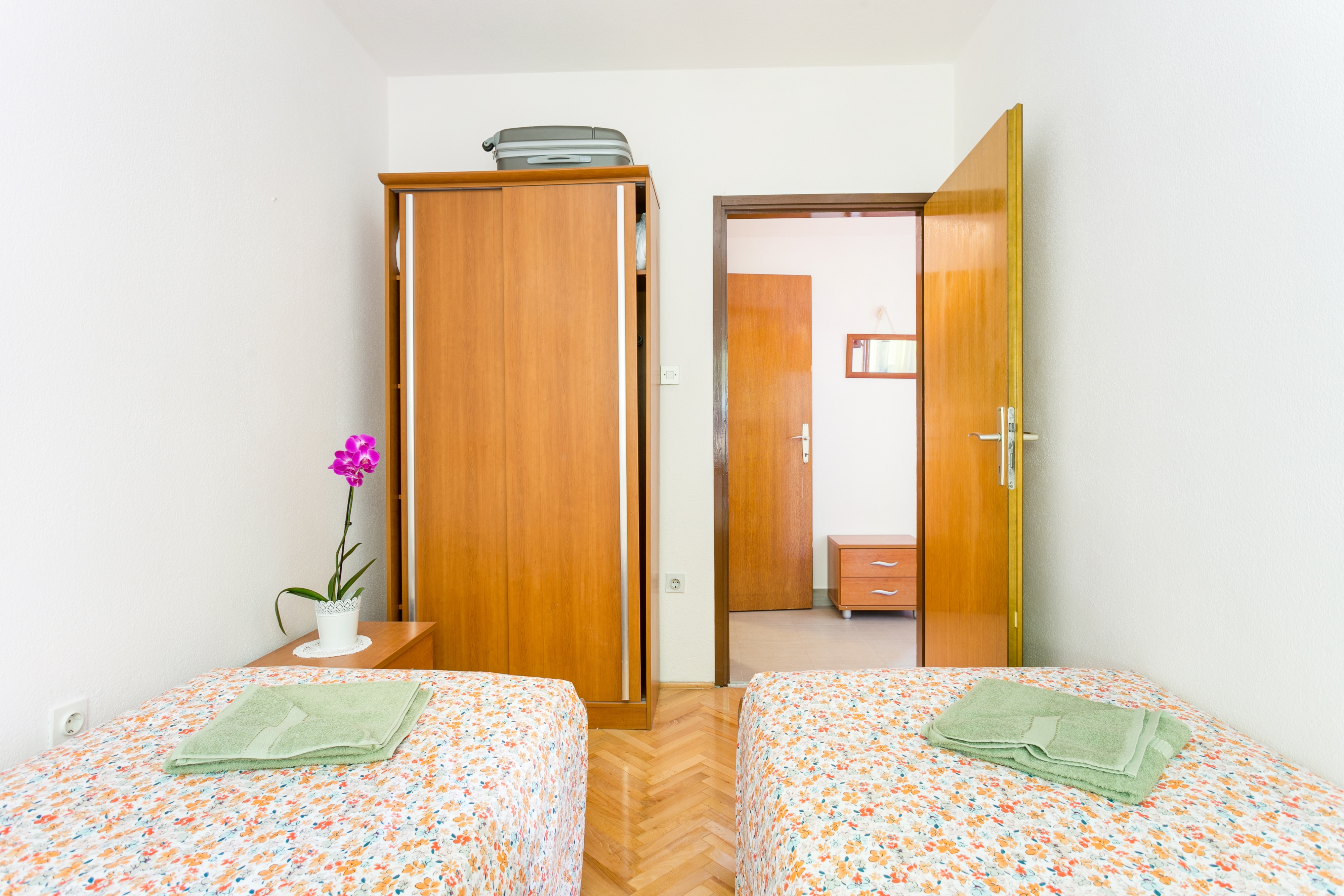 Two bedroom apartment near beach Mastrinka, Čiovo  A-a