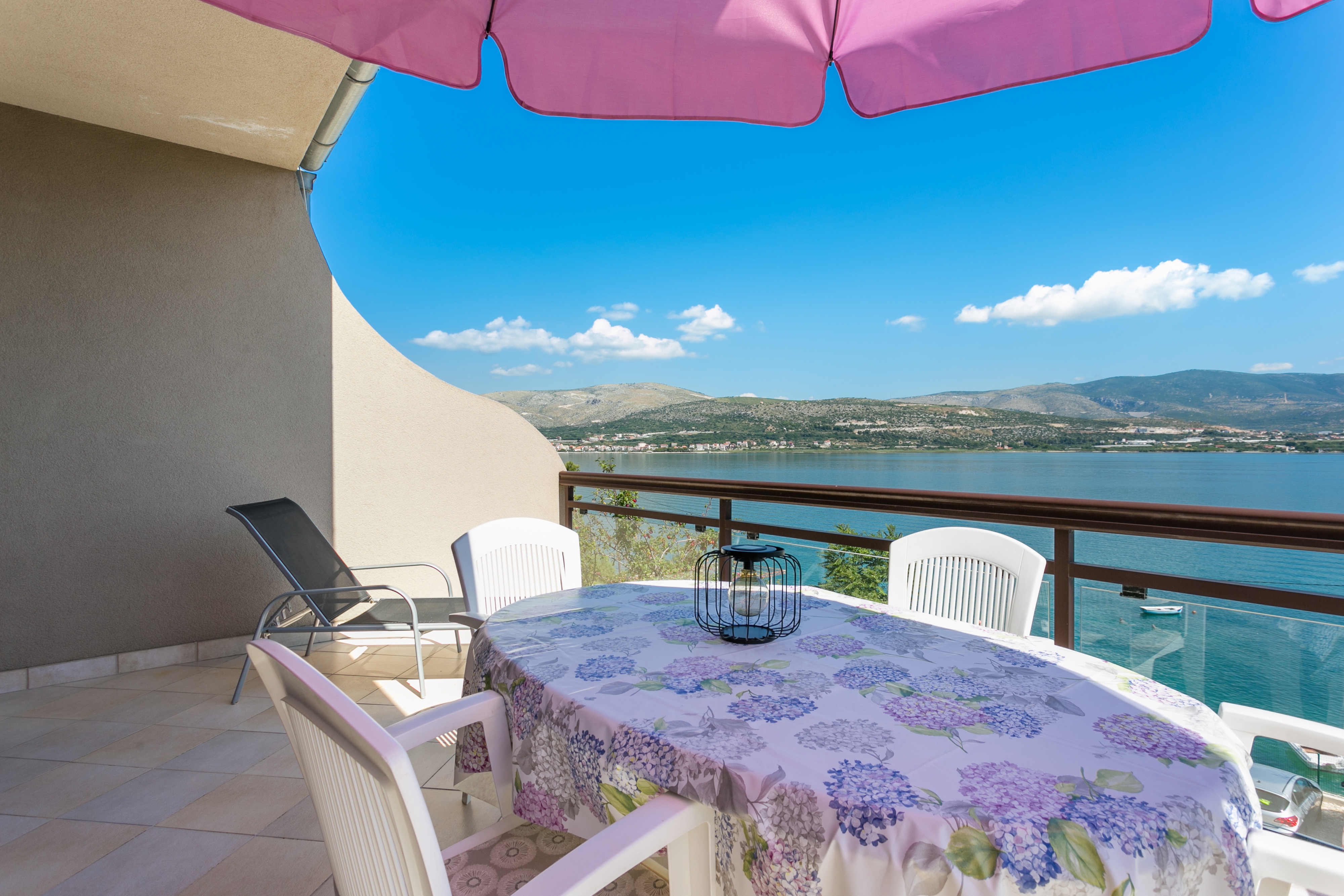 Two bedroom apartment near beach Mastrinka, Čiovo  A-a