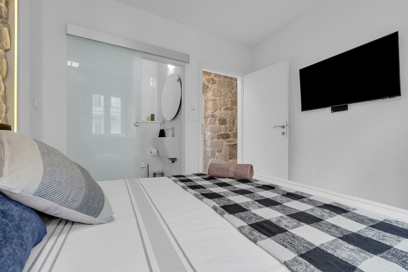 Two bedroom apartment with balcony Makarska  A-a