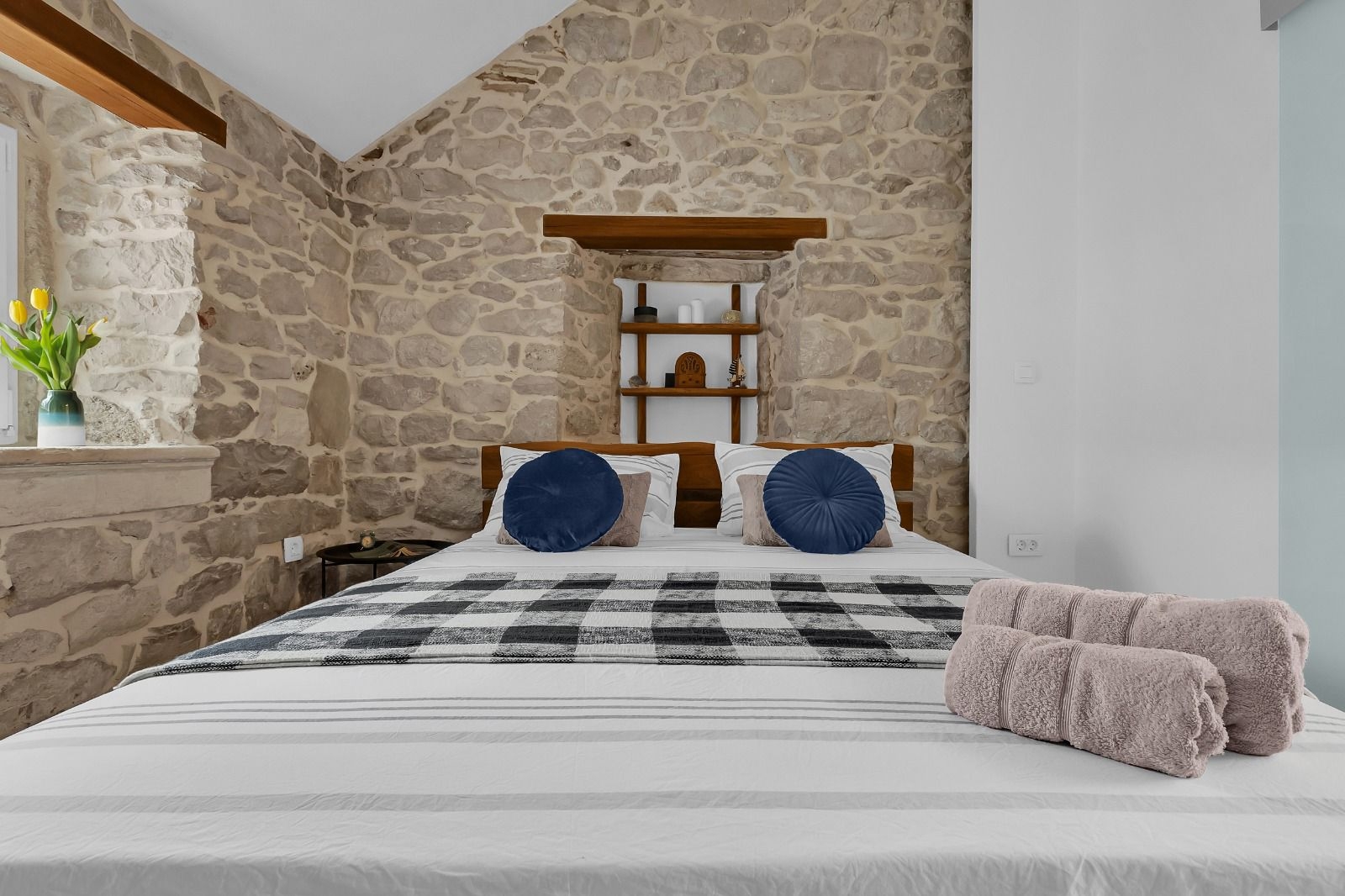 Two bedroom apartment with balcony Makarska  A-a