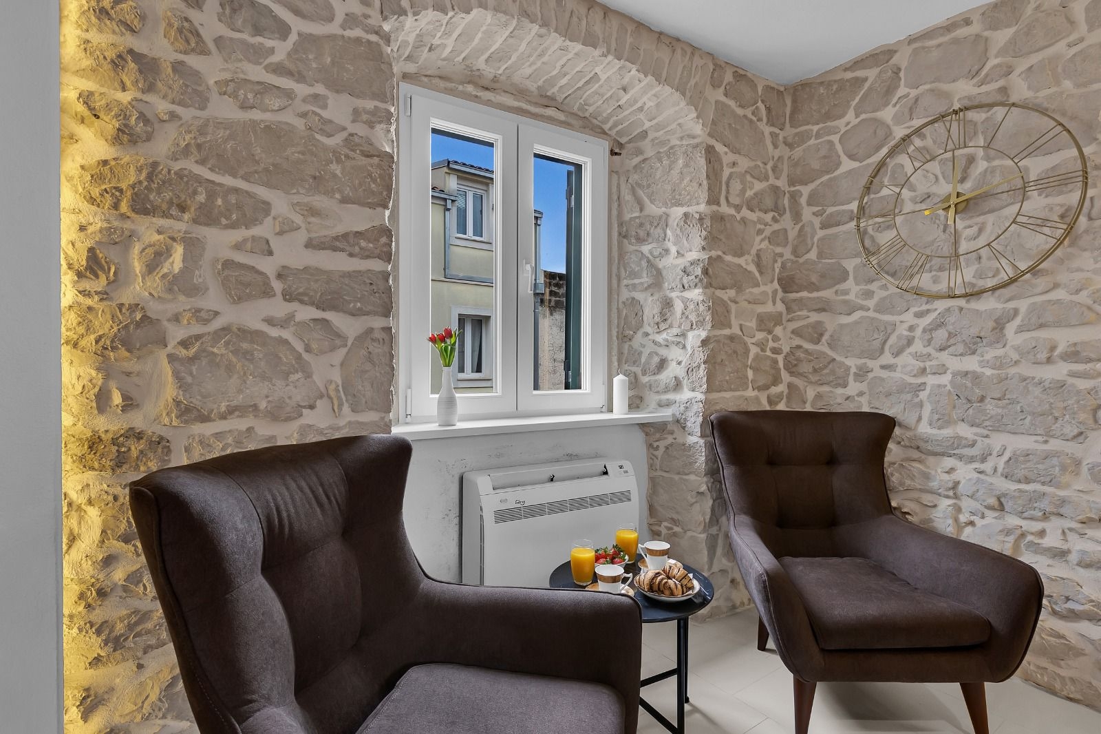 Two bedroom apartment with balcony Makarska (A-21443-a)