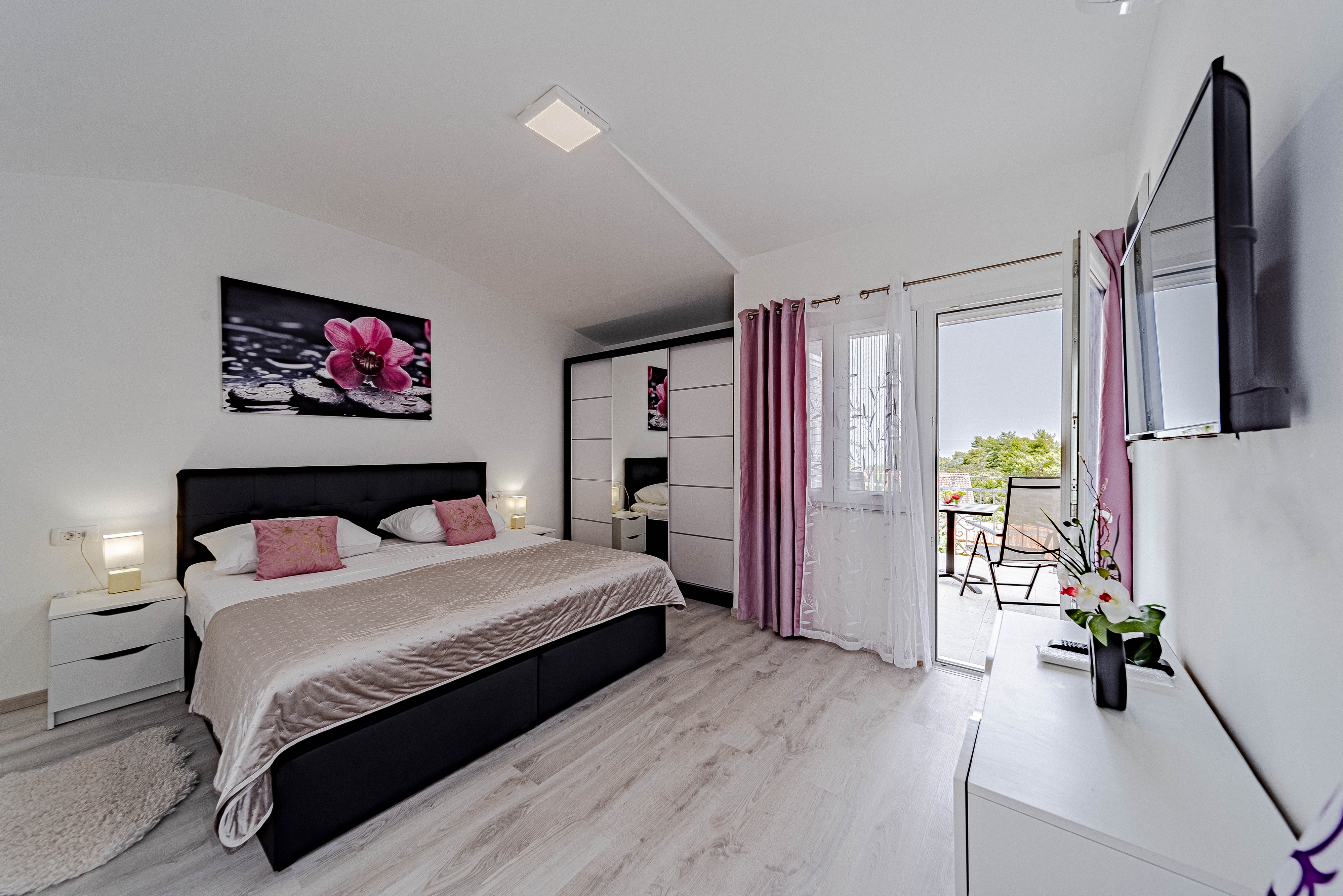 Two bedroom house with terrace and sea view Cove Blaca, Korčula  K