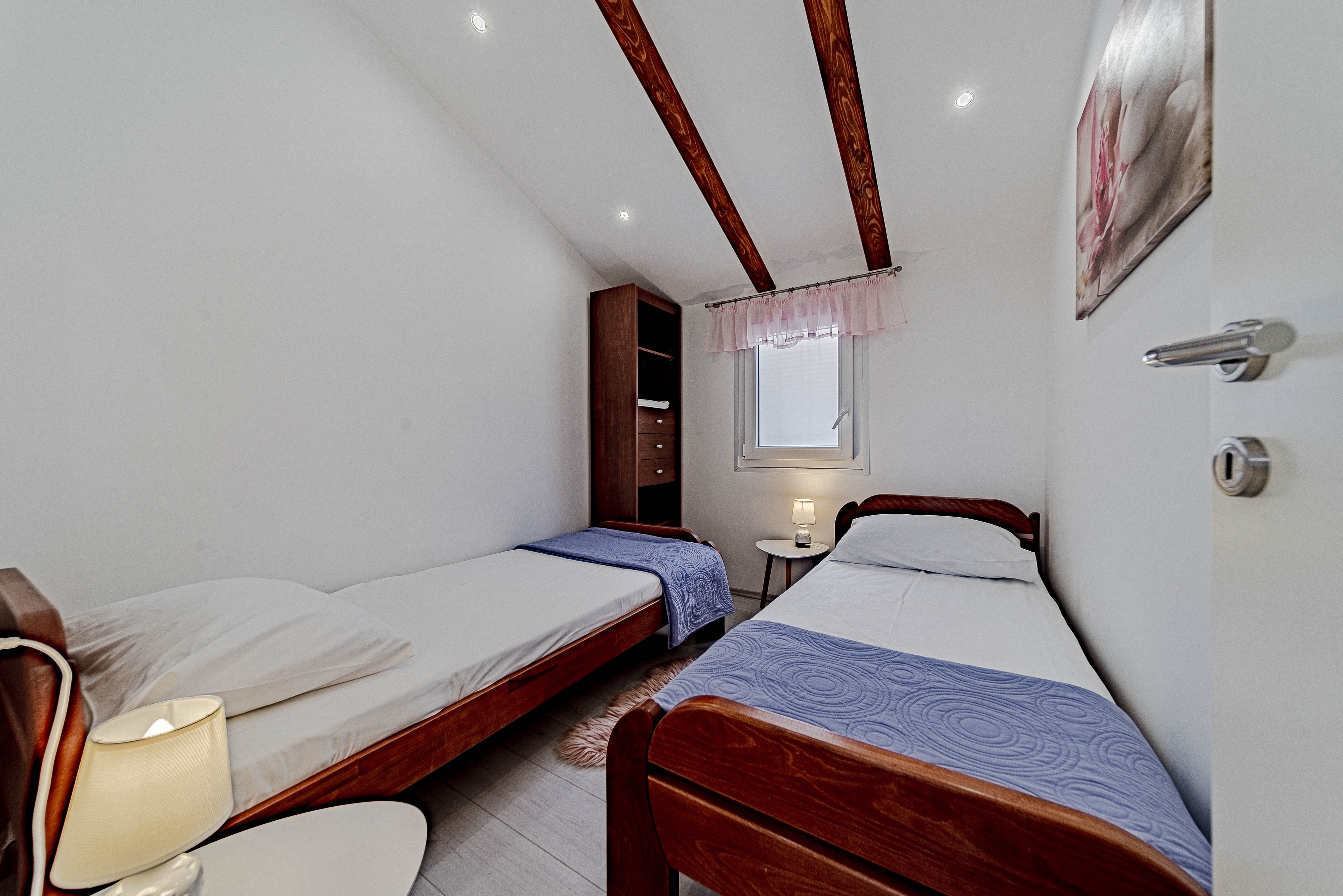 Two bedroom house with terrace and sea view Cove Blaca, Korčula  K