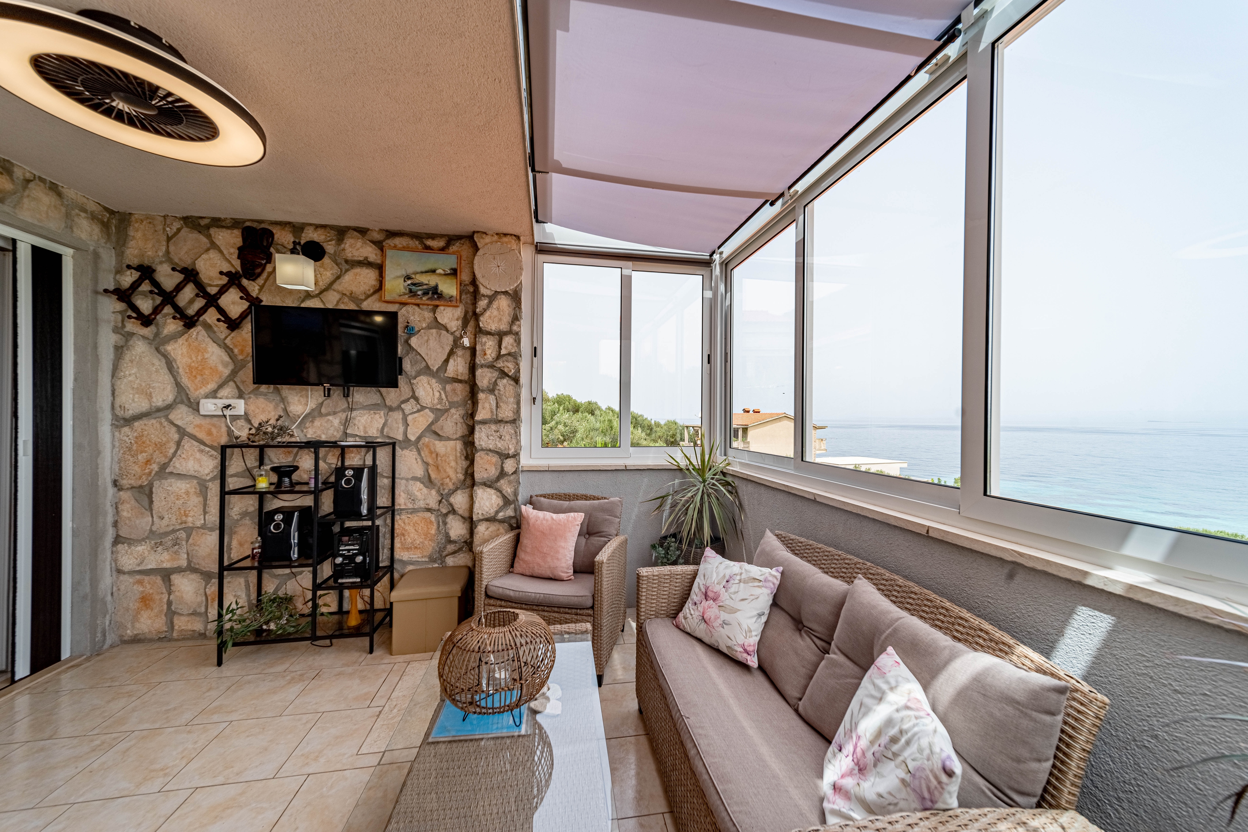 Two bedroom house with terrace and sea view Cove Blaca, Korčula  K