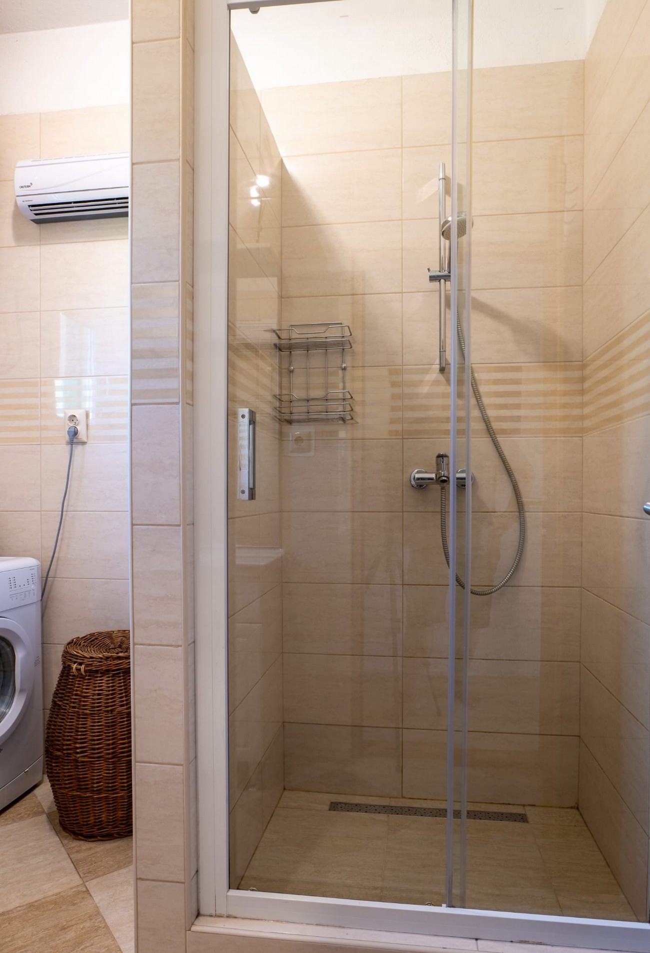 Three bedroom apartment with balcony Rtina - Stošići, Zadar  A-a