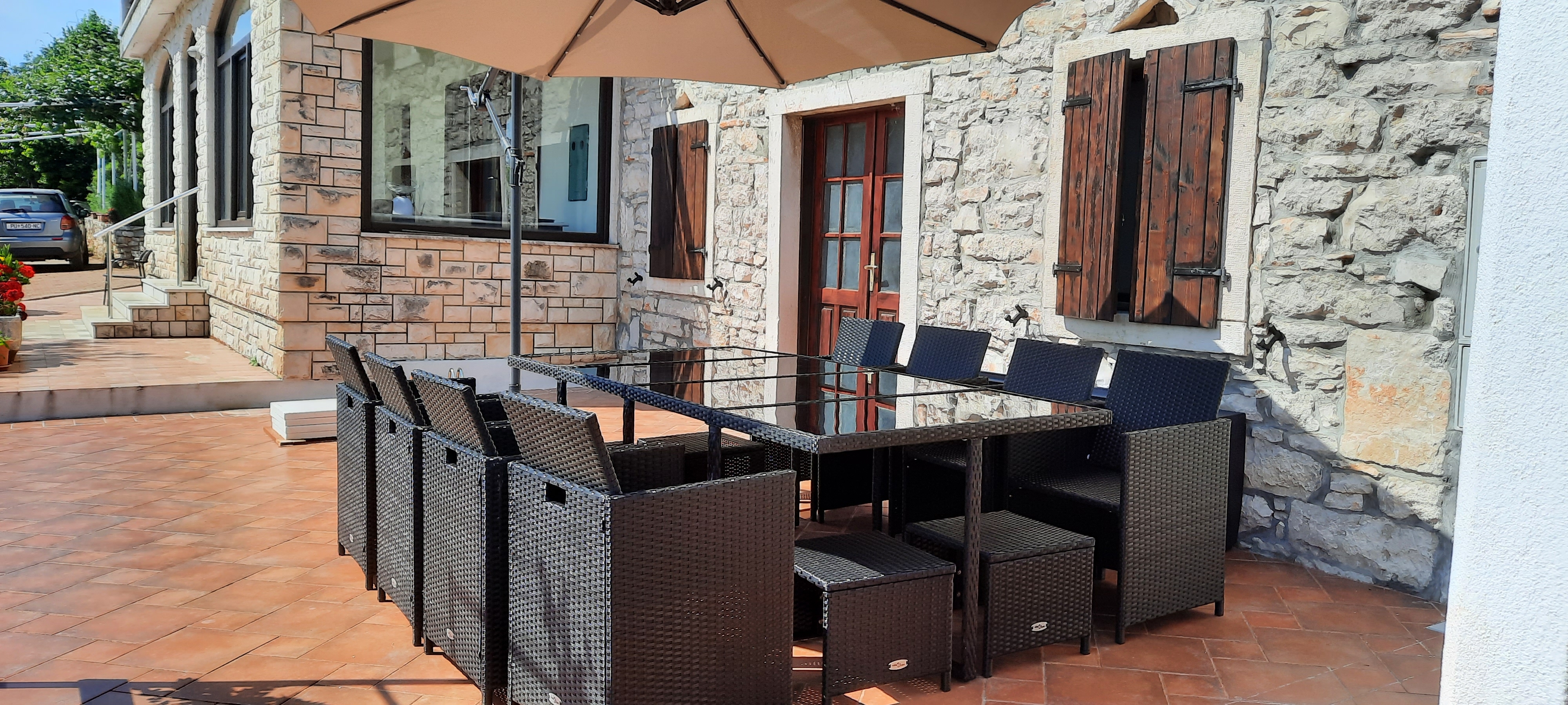 Four bedroom house with terrace and sea view Vardica, Umag  K