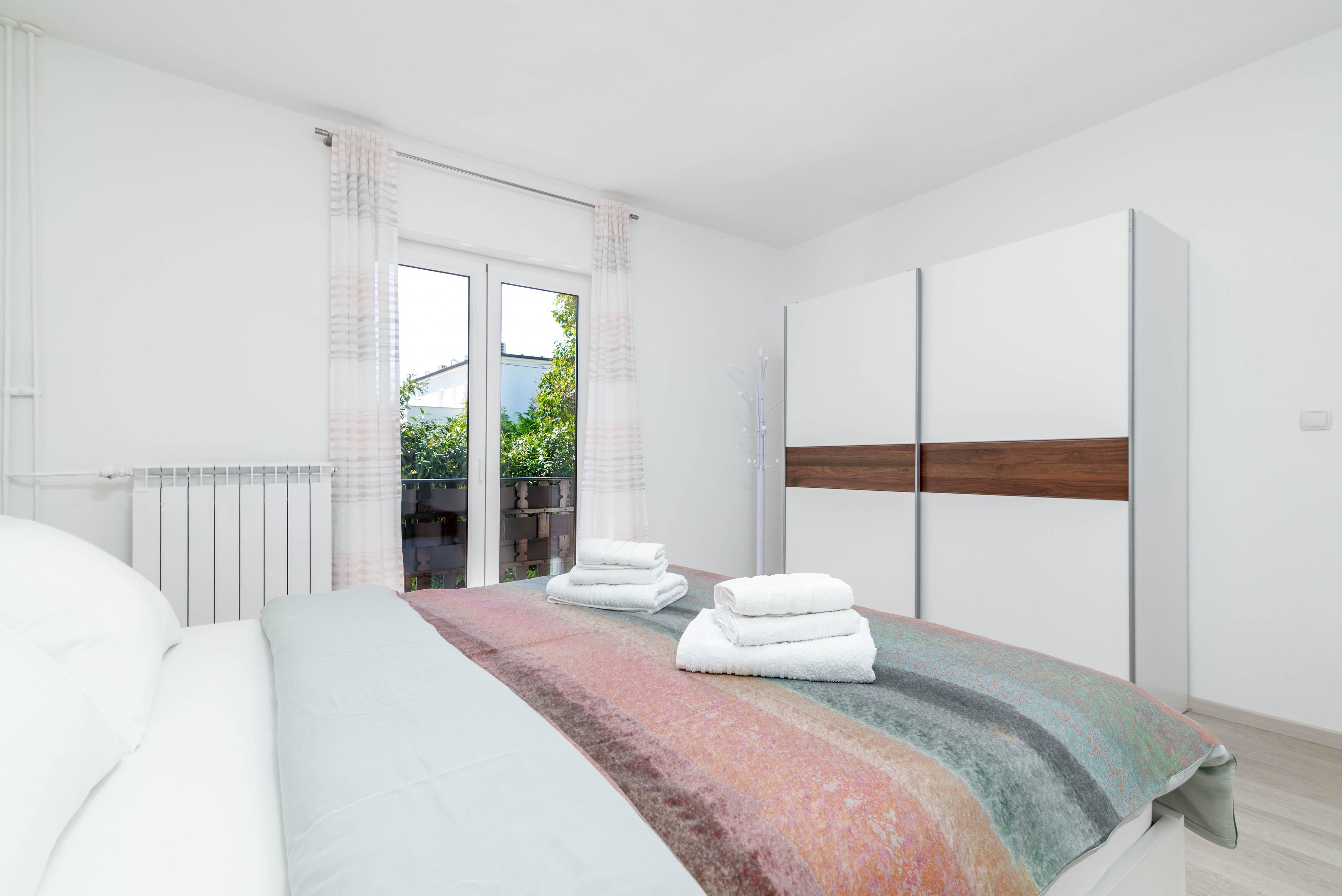 Two bedroom apartment with terrace Umag  A-a