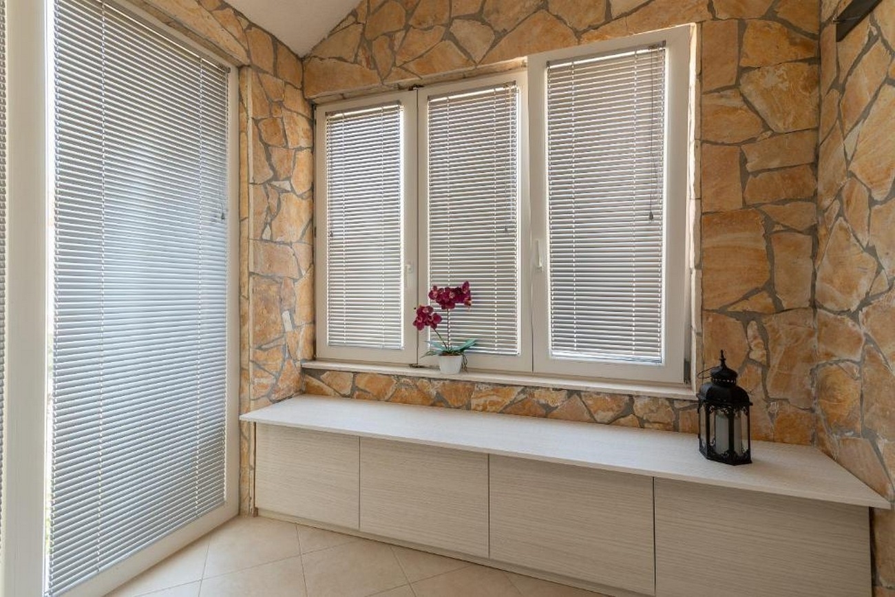 Three bedroom apartment with terrace and sea view Trogir  A-a