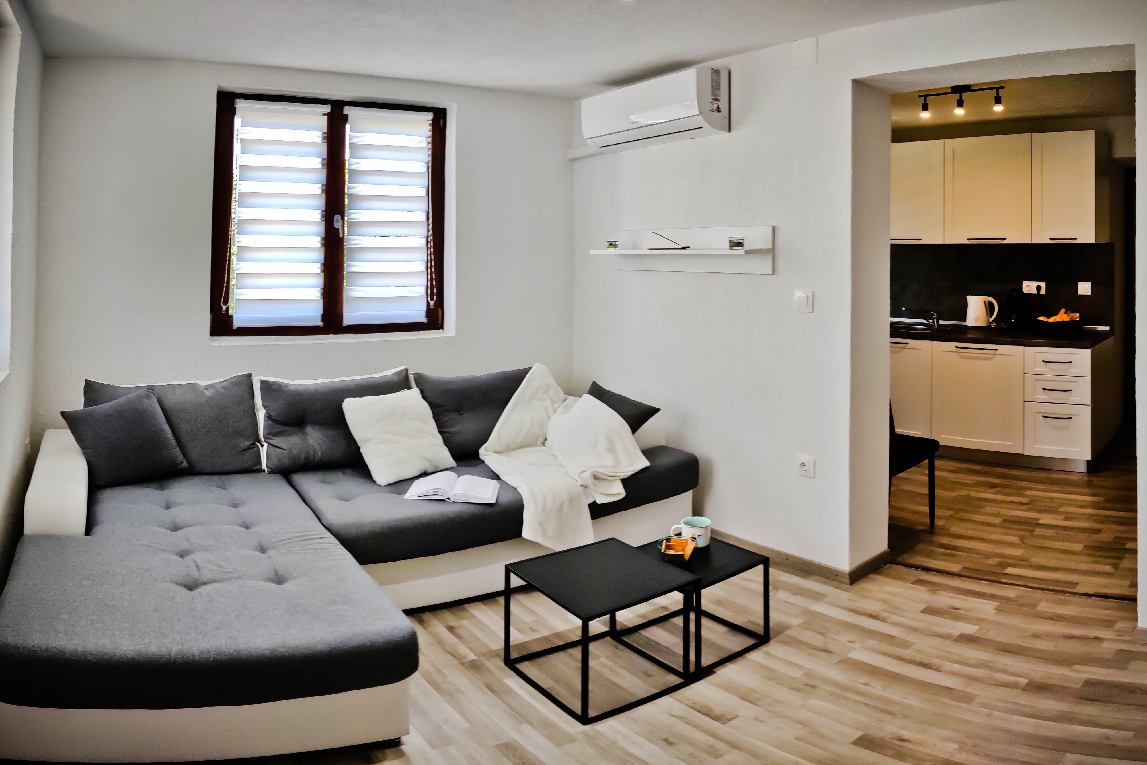 One bedroom apartment with terrace and sea view Mali Lošinj, Lošinj (A-21485-a)