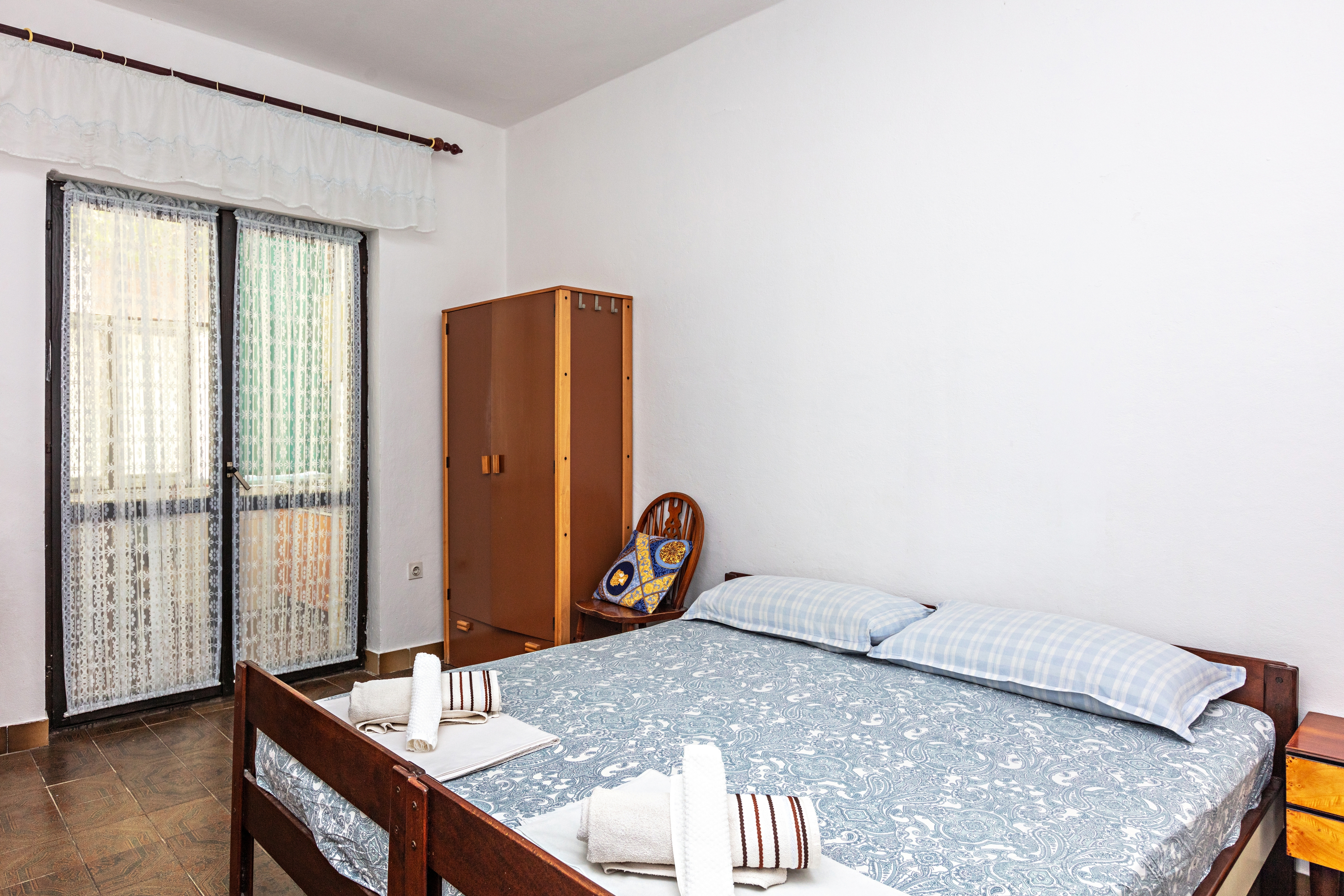 Two bedroom apartment with terrace Pirovac, Šibenik  A-a