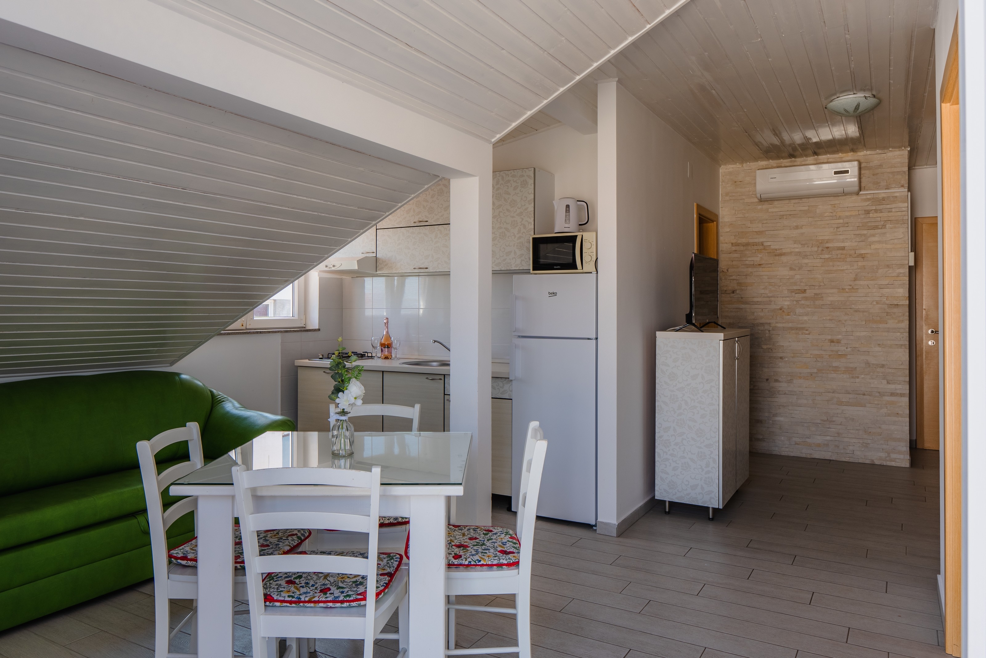 One bedroom apartment with terrace Vir  A-a