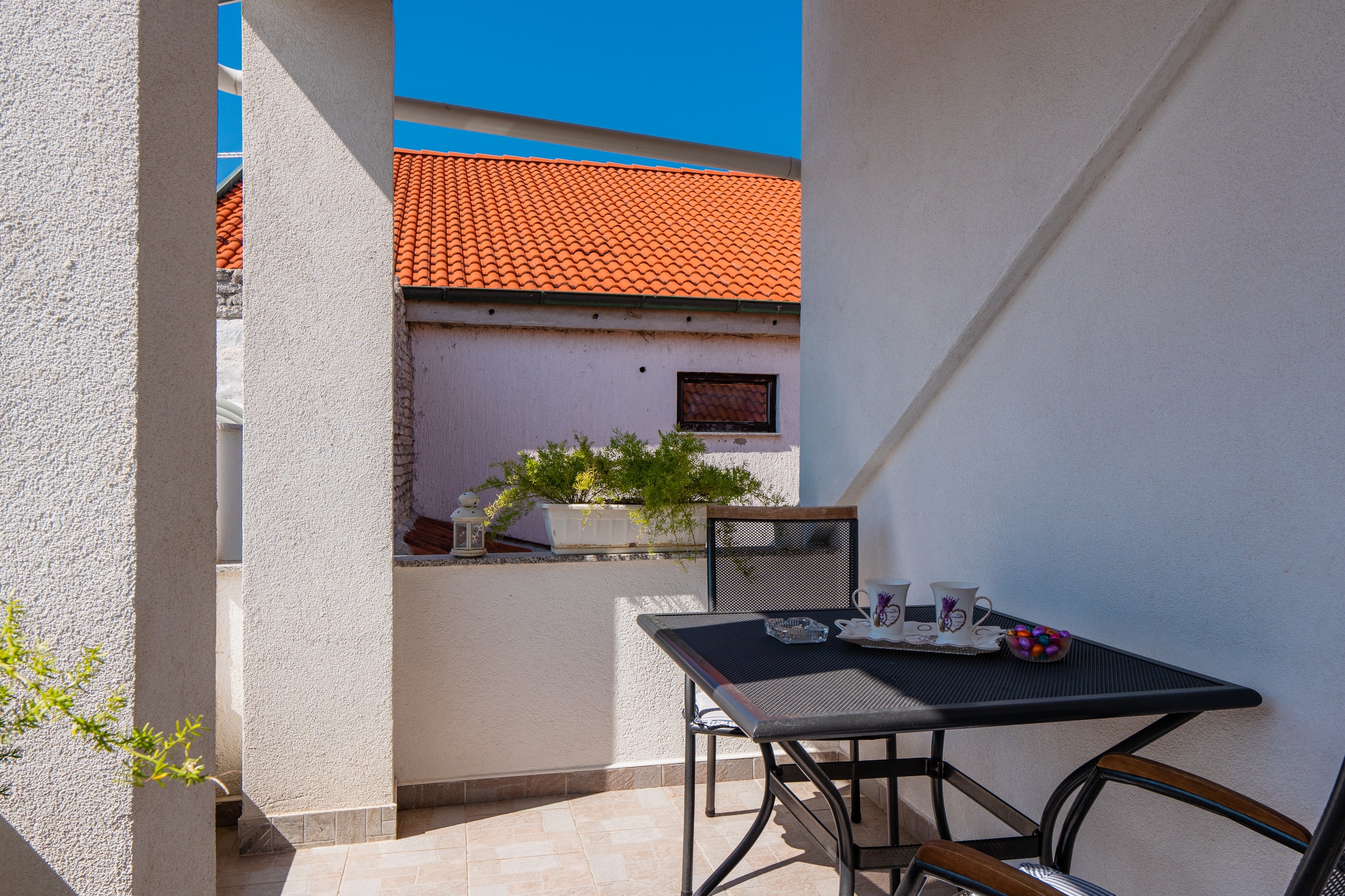Studio flat with balcony Vir  AS-a