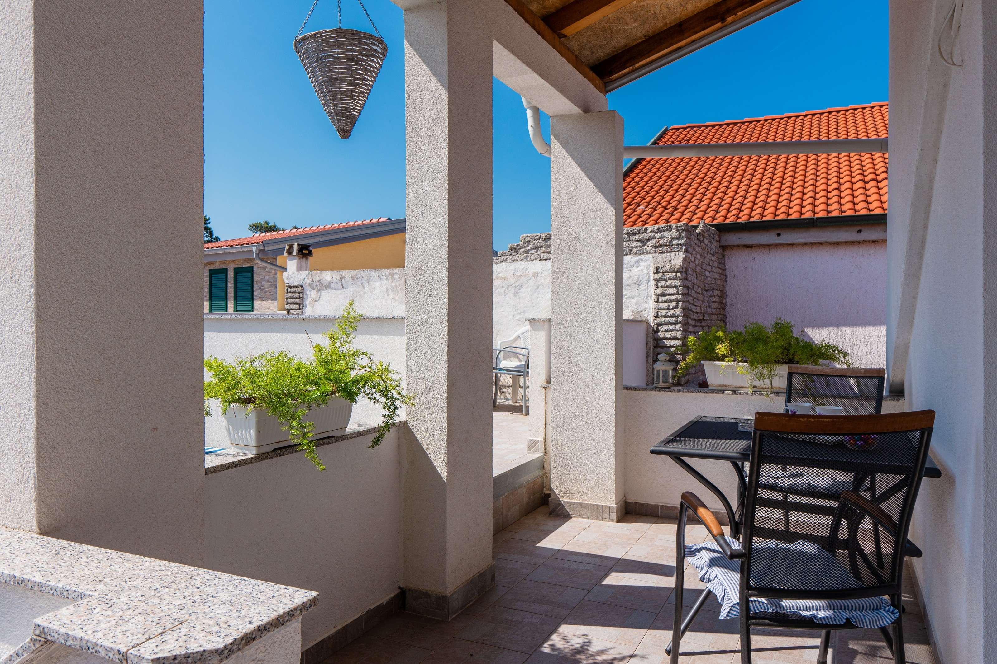 Studio flat with balcony Vir  AS-a