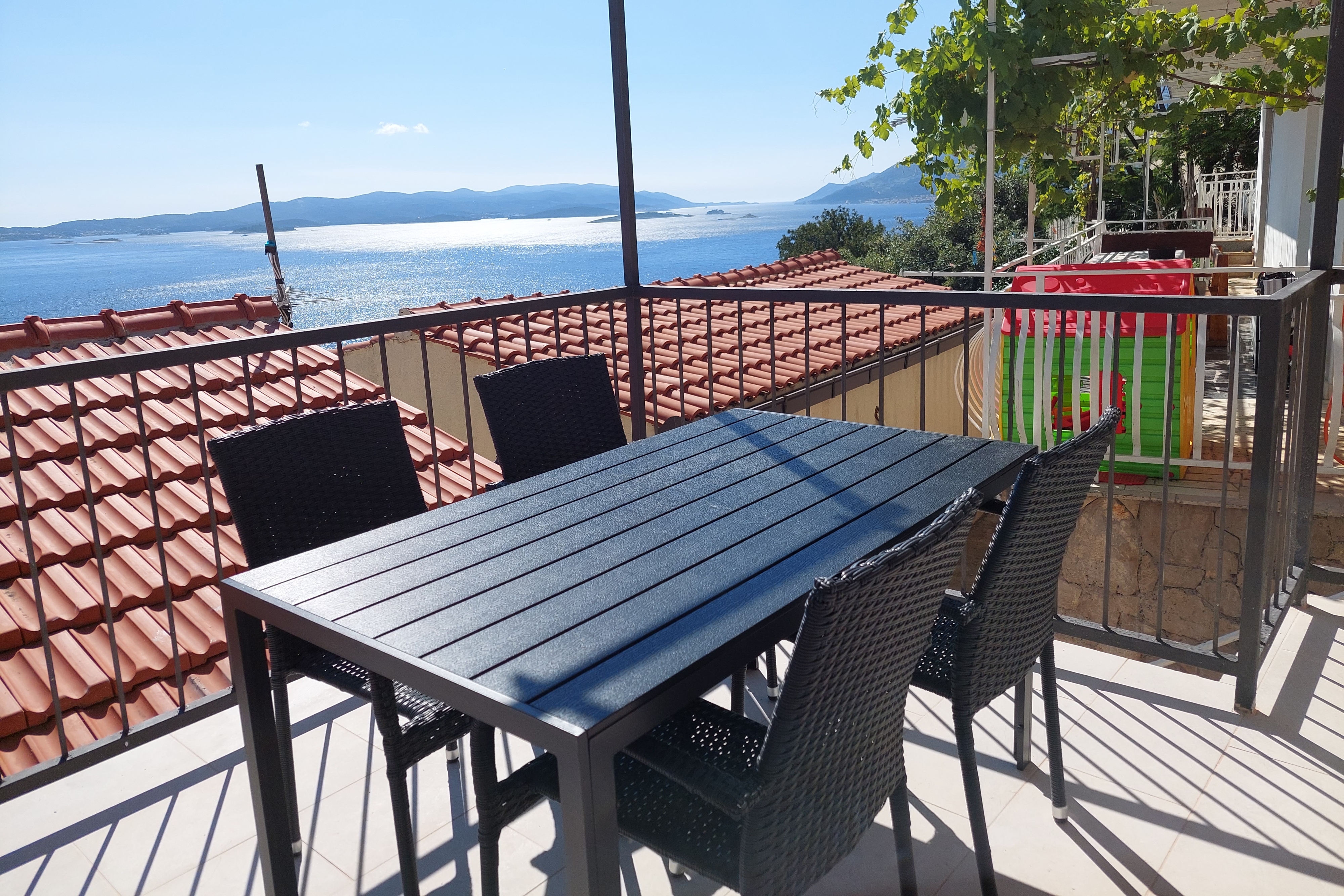 One bedroom apartment with terrace and sea view Borje, Pelješac  A-a