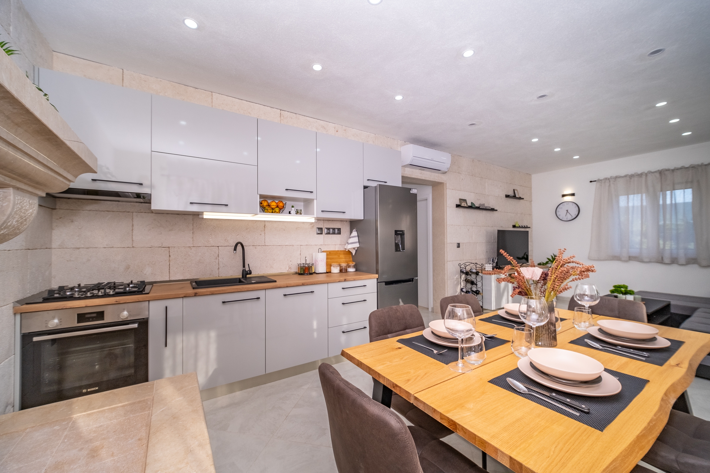 Two bedroom house with terrace Pučišća, Brač  K