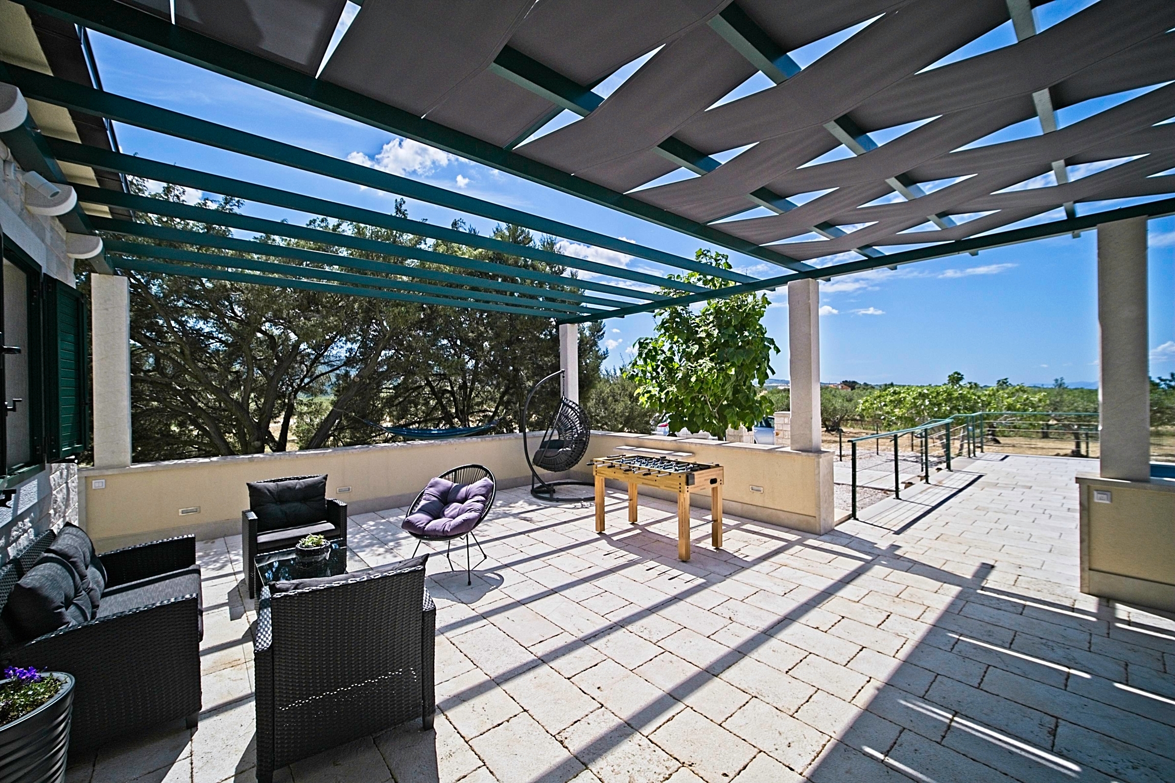 Two bedroom house with terrace Pučišća, Brač  K
