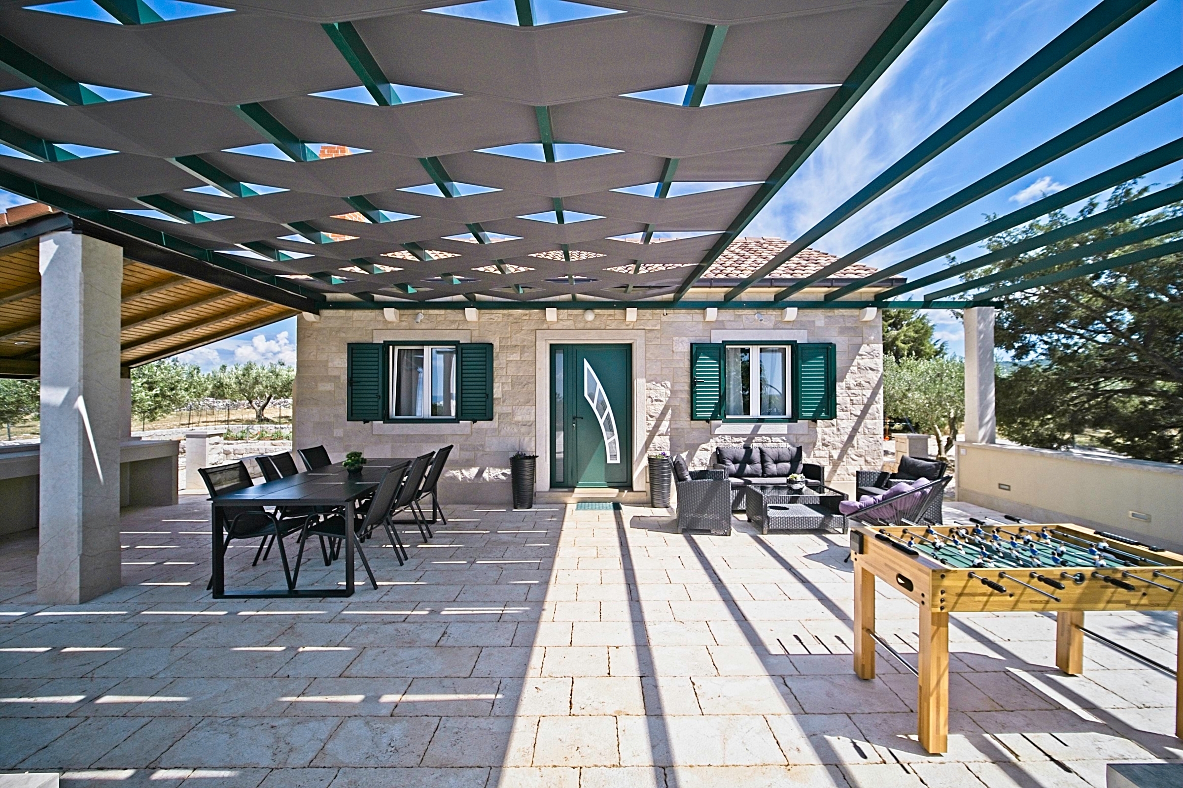 Two bedroom house with terrace Pučišća, Brač  K