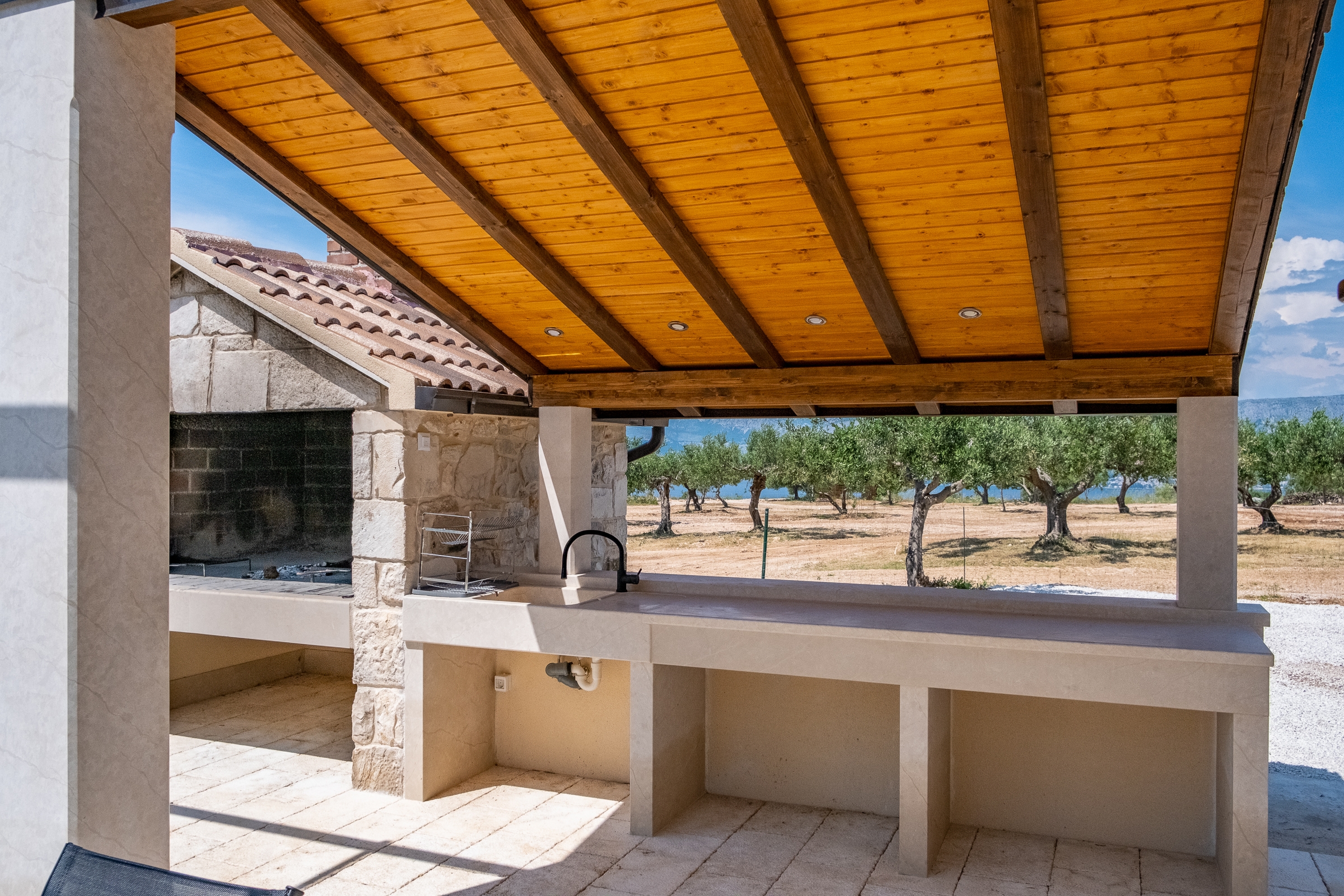 Two bedroom house with terrace Pučišća, Brač  K