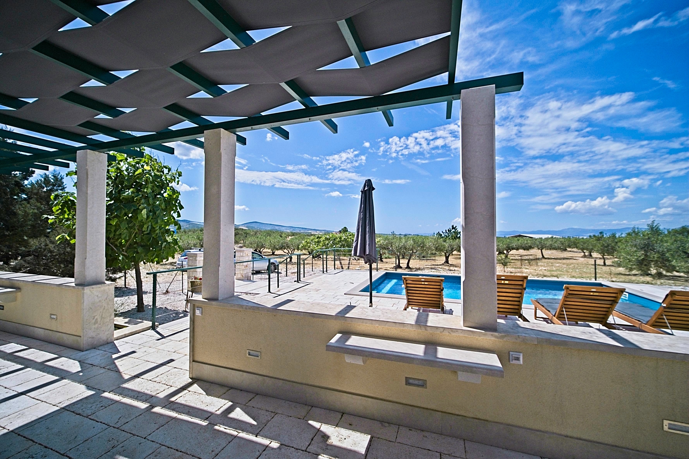 Two bedroom house with terrace Pučišća, Brač  K