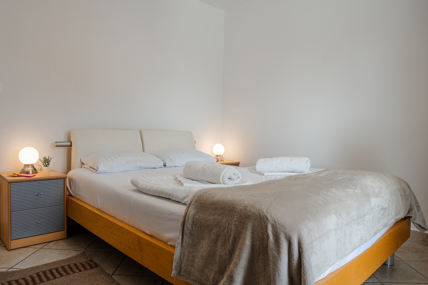 Two bedroom apartment with terrace and sea view Vir  A-b