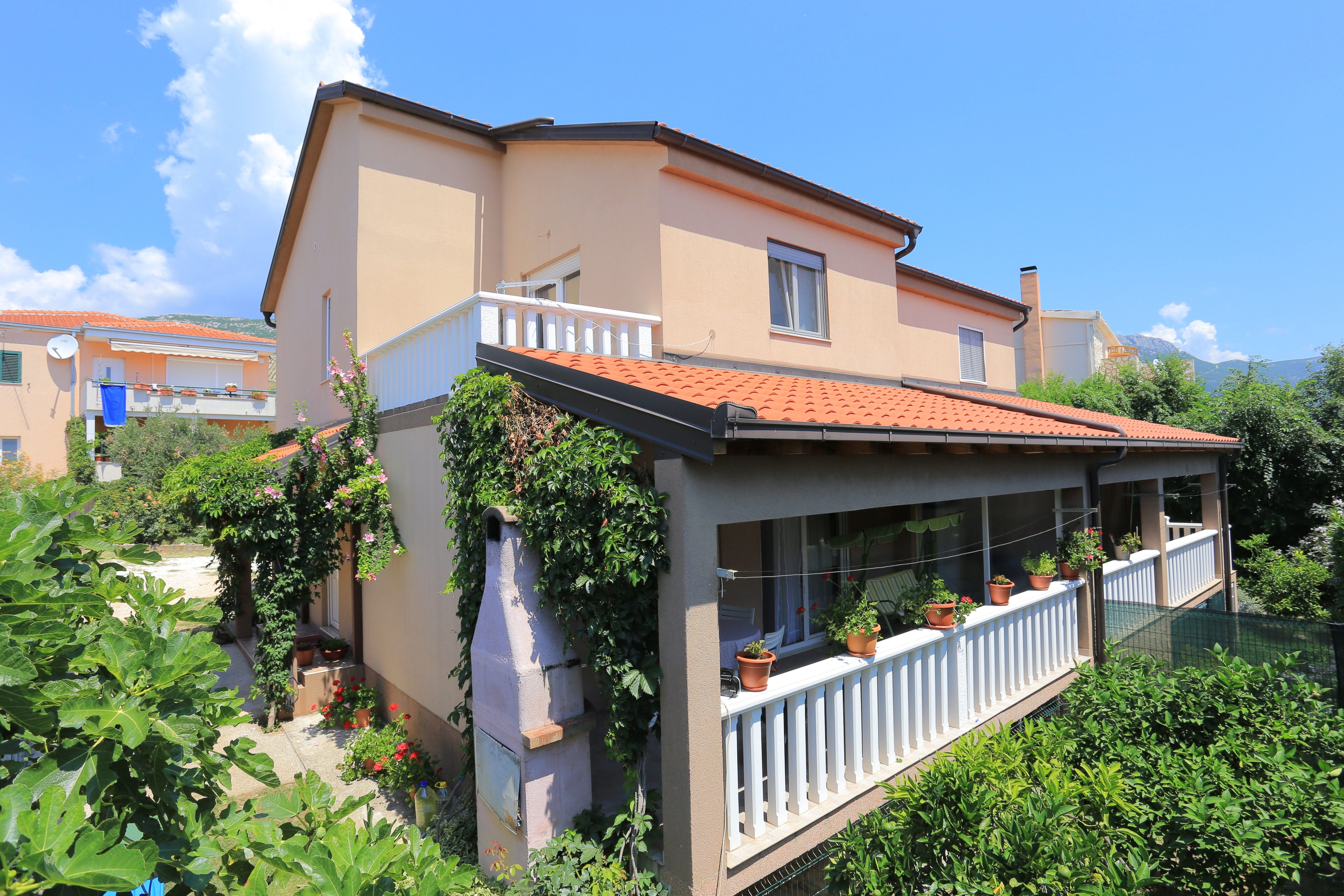 Three bedroom house with terrace and sea view Kaštel Štafilić, Kaštela (K-21506)