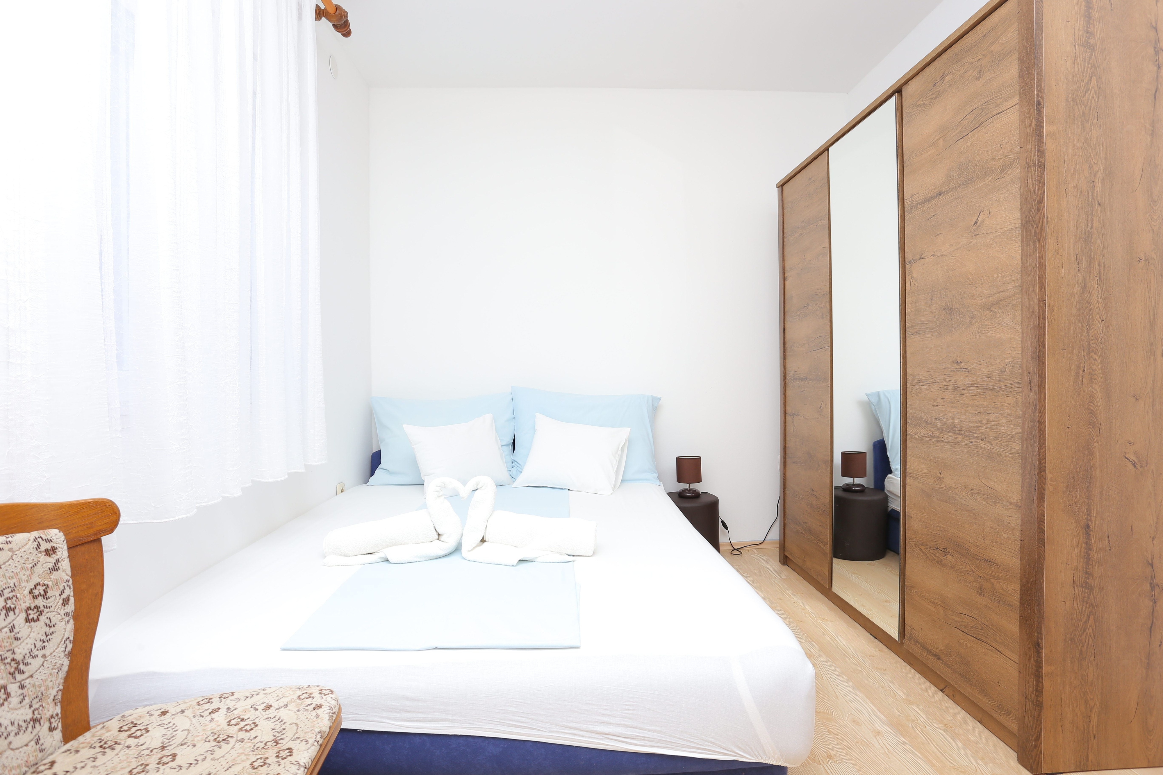 Three bedroom house with terrace and sea view Kaštel Štafilić, Kaštela  K