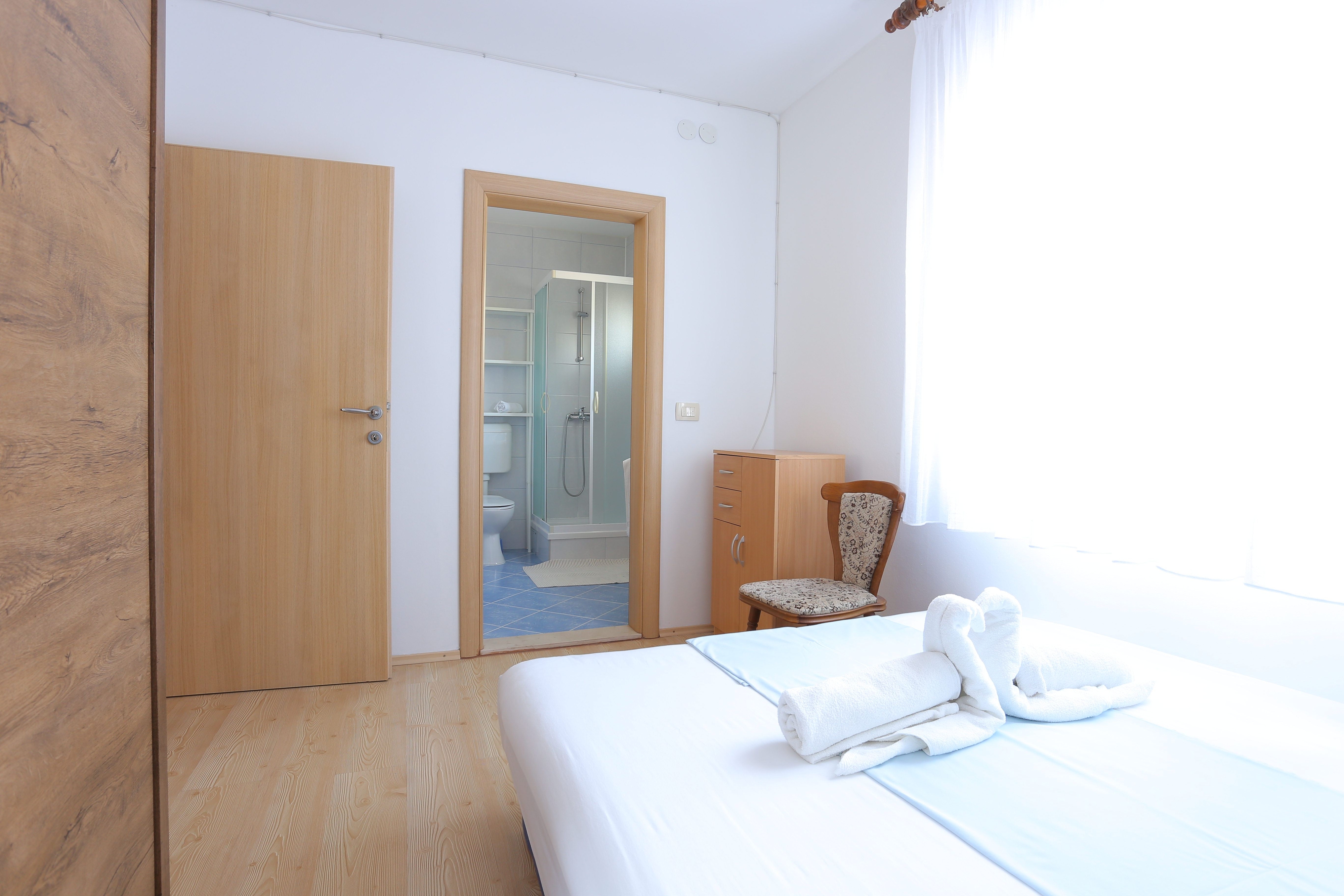 Three bedroom house with terrace and sea view Kaštel Štafilić, Kaštela  K