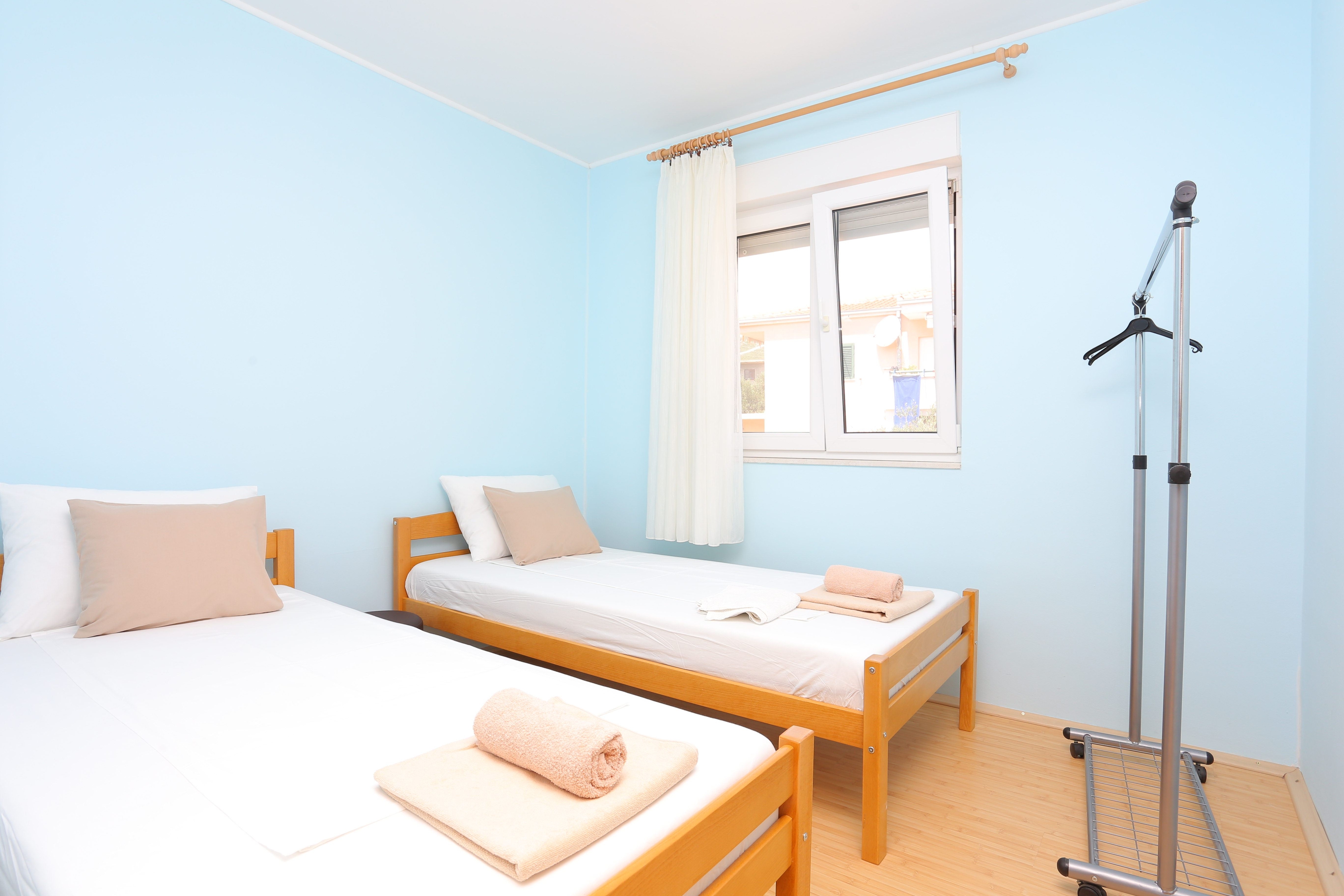 Three bedroom house with terrace and sea view Kaštel Štafilić, Kaštela  K