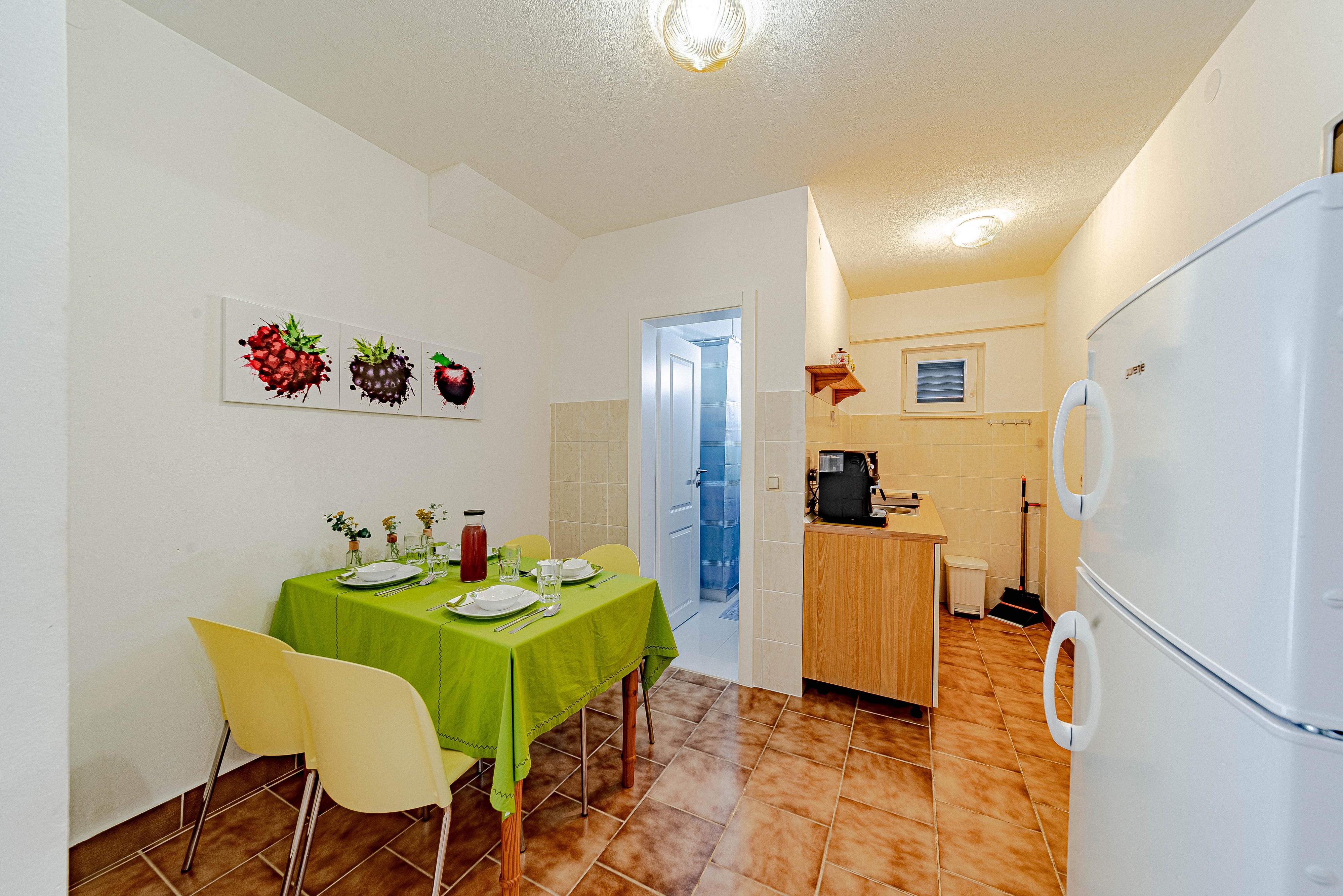 Two bedroom apartment near beach Kučište - Perna, Pelješac (A-21507-b) Two bedroom apartment near beach Kučište - Perna, Pelješac (A-21507-b)