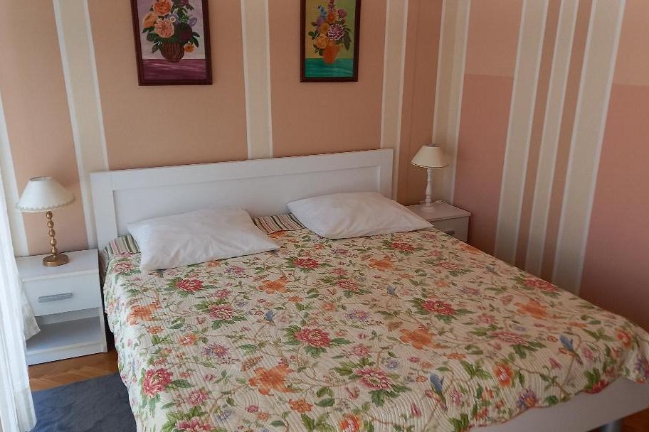 Trosobni apartman s balkonom Vir  A-c